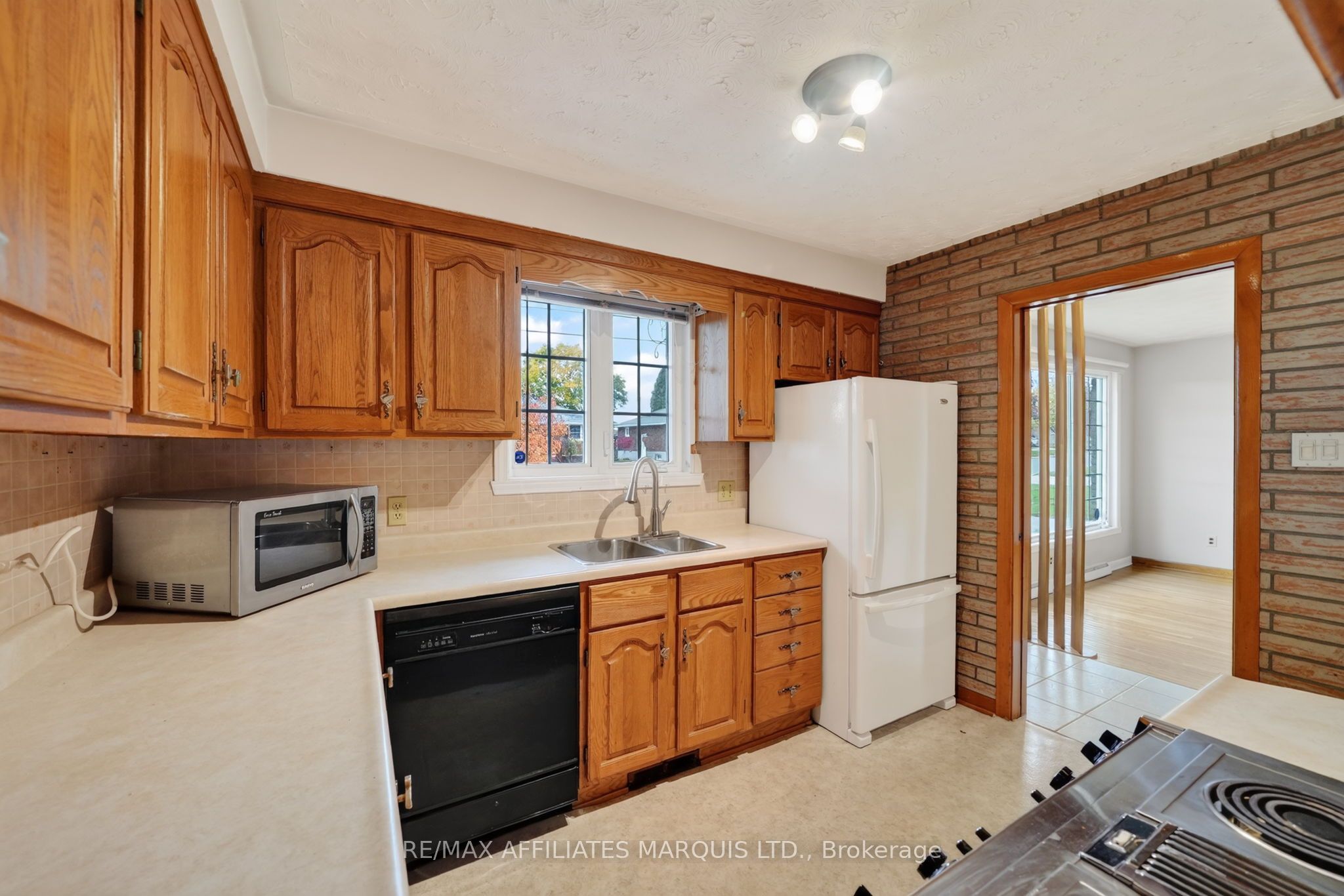 420 Anthony Street Property Photo 6