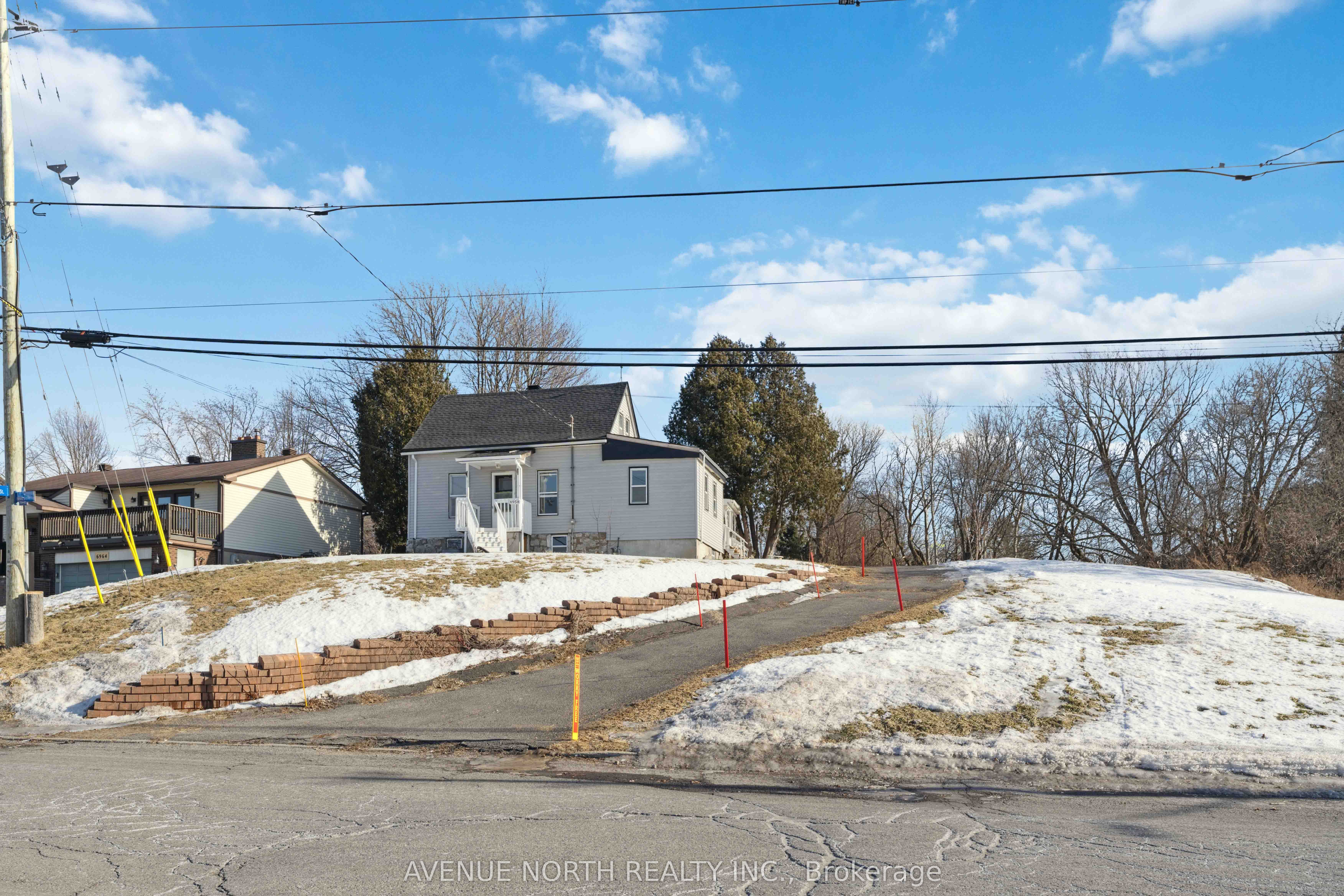 6958 Notre Dame Street Property Photo 5