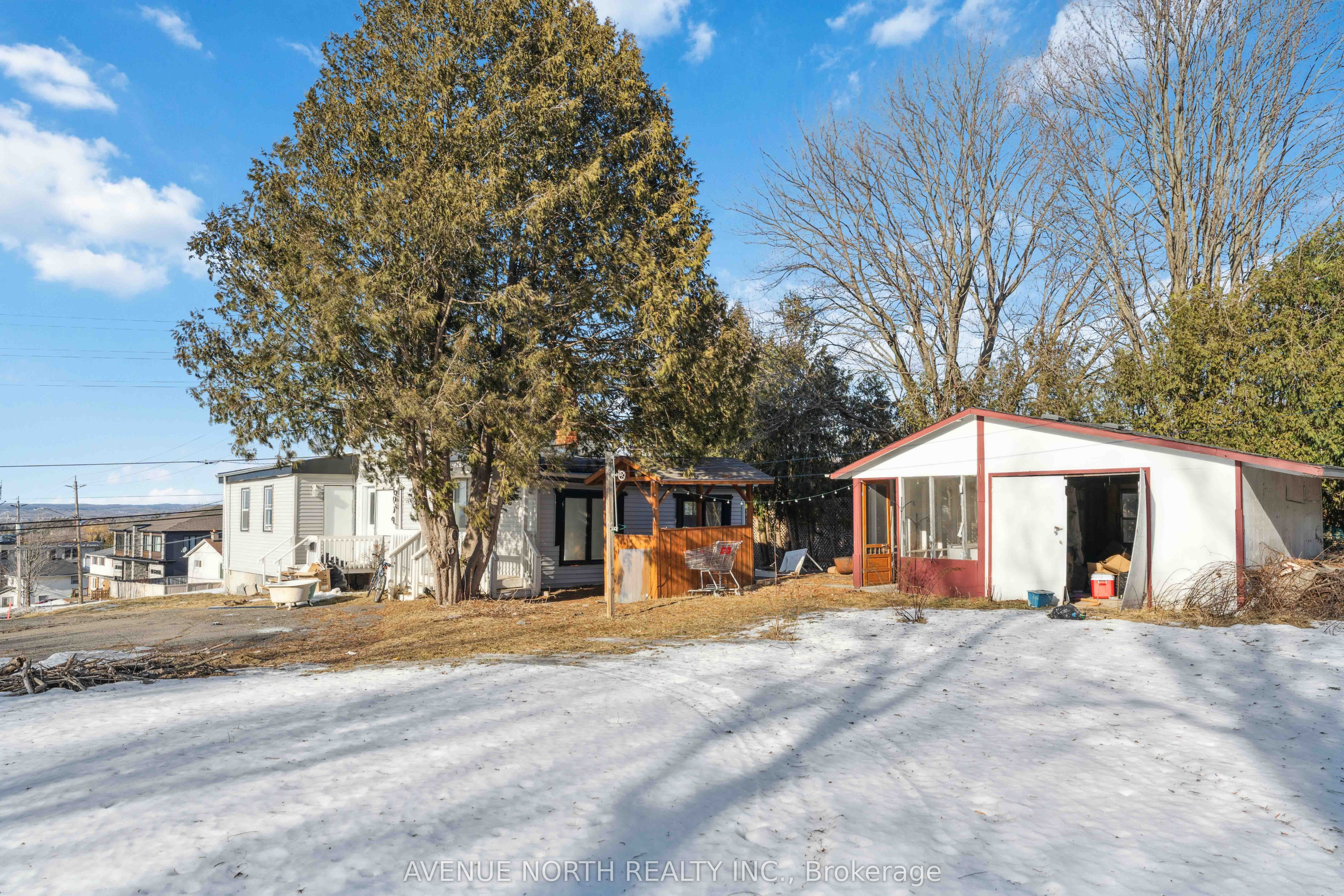 6958 Notre Dame Street Property Photo 9