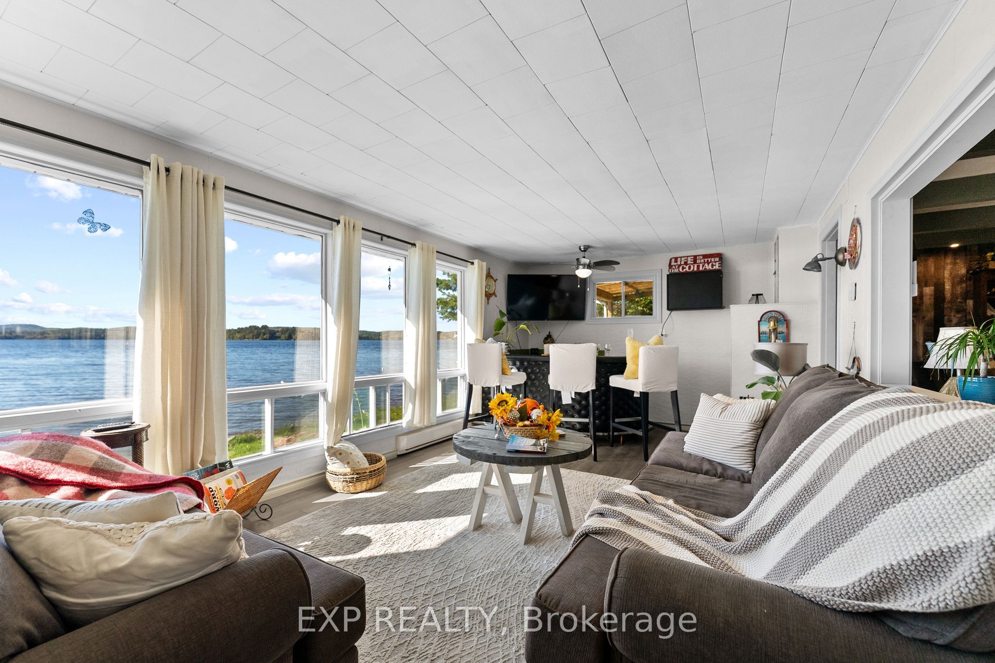 42195 Combermere Road Property Photo 10
