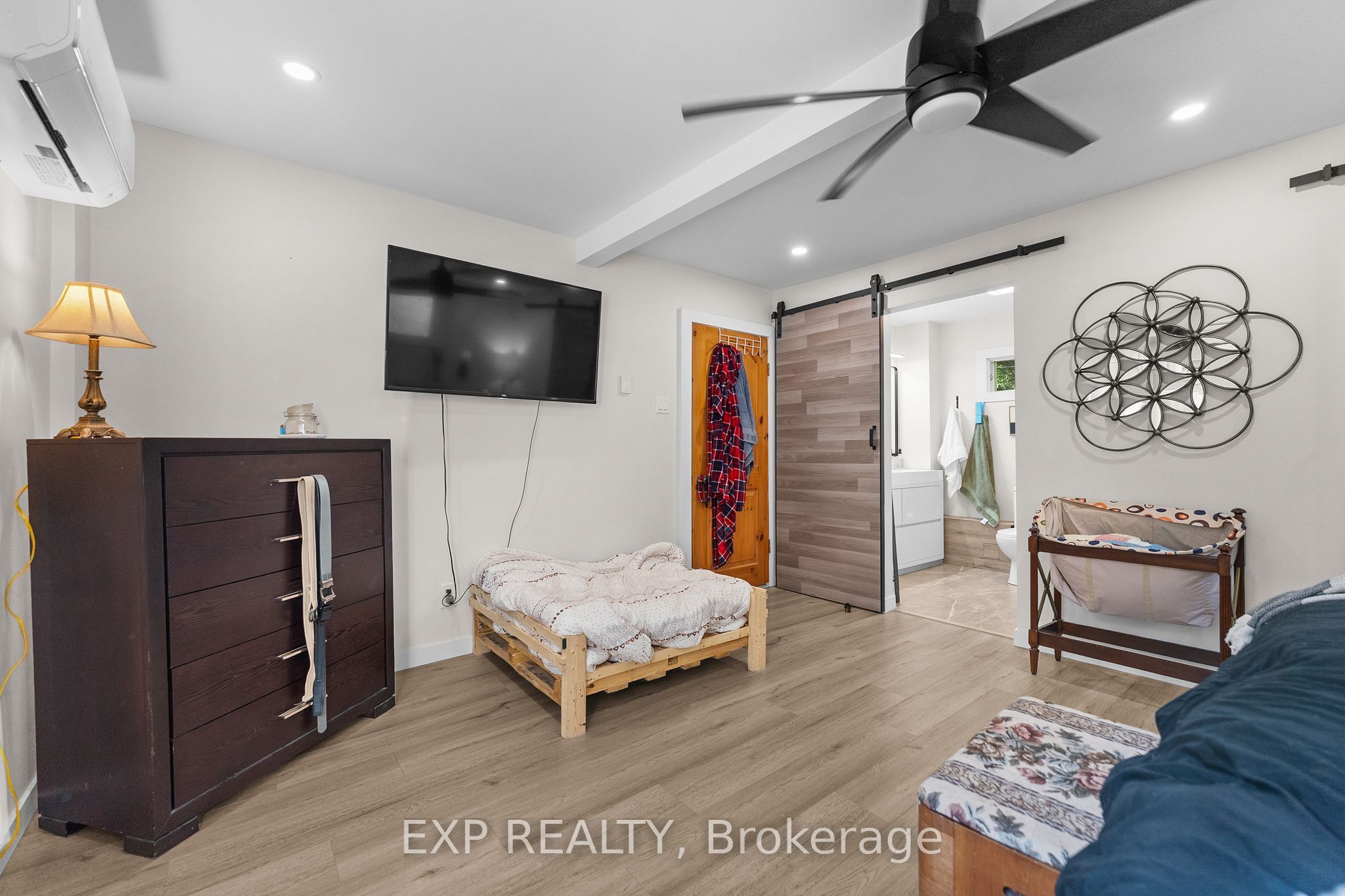 42195 Combermere Road Property Photo 26