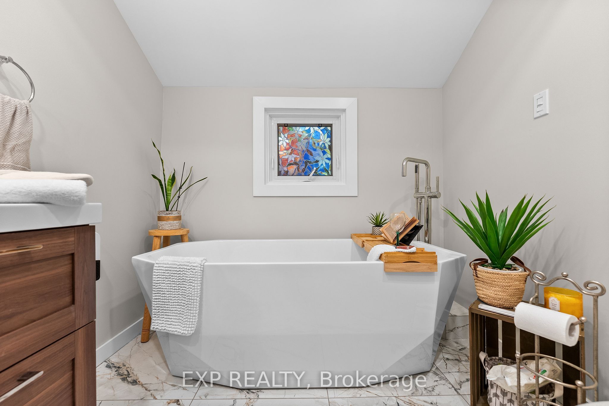 42195 Combermere Road Property Photo 31