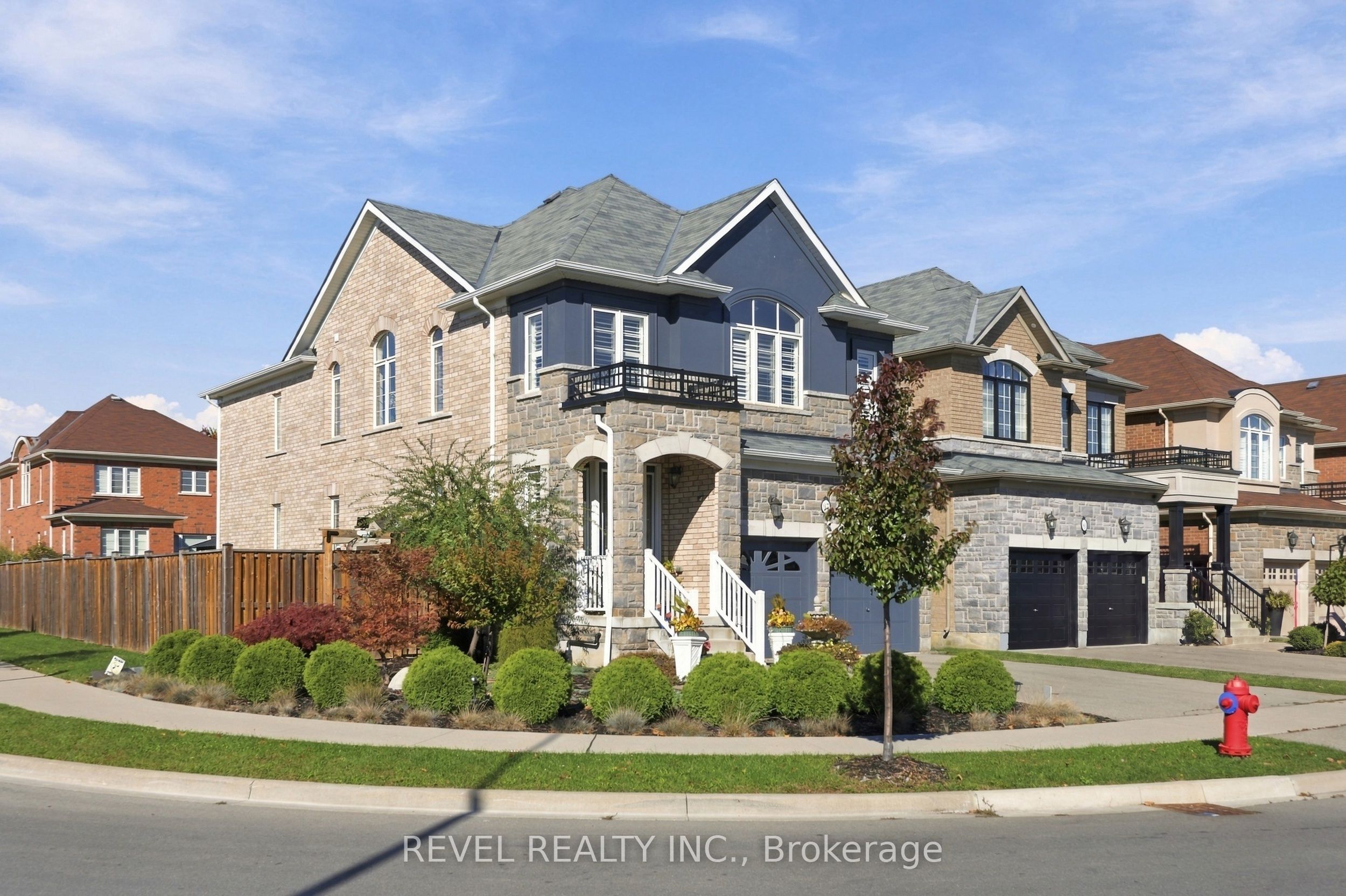 97 Narbonne Crescent Property Photo 3