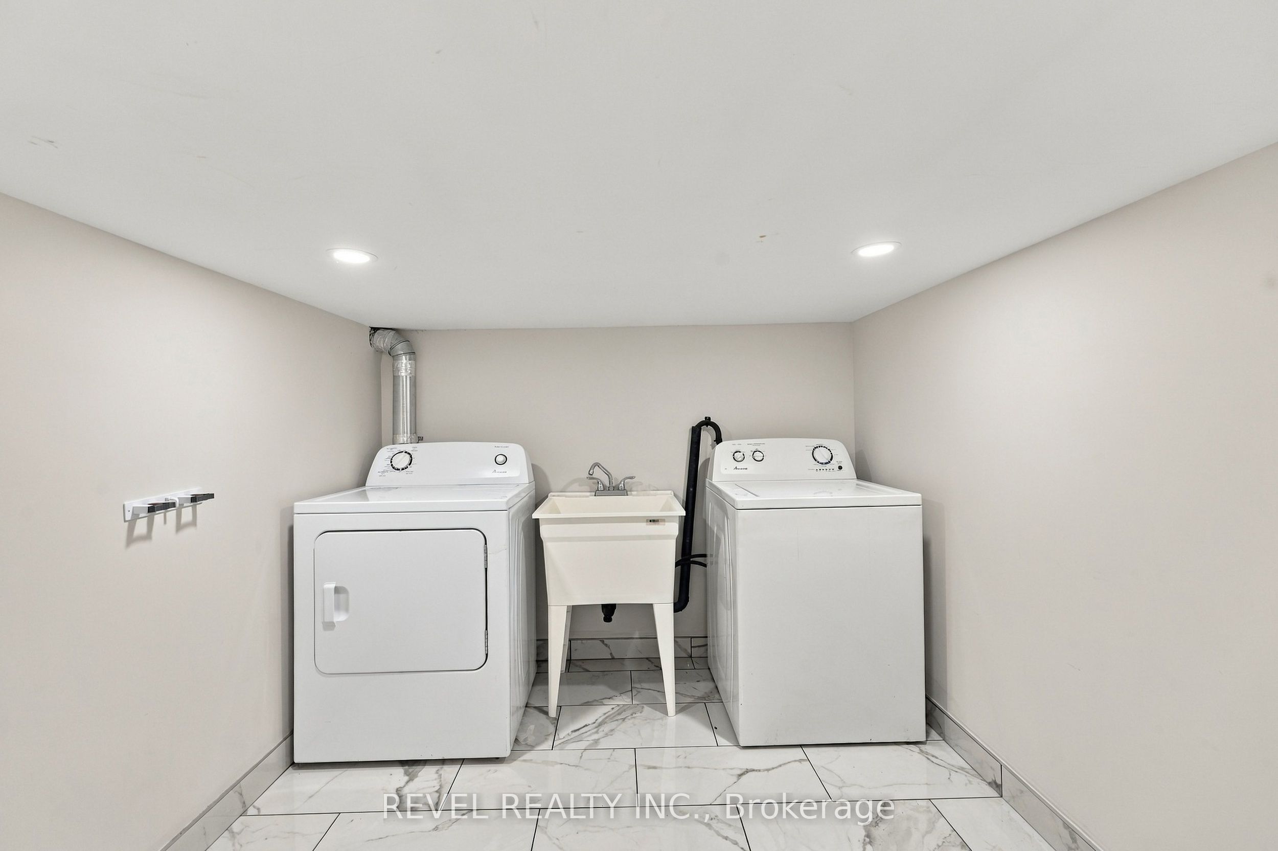 97 Narbonne Crescent Property Photo 38