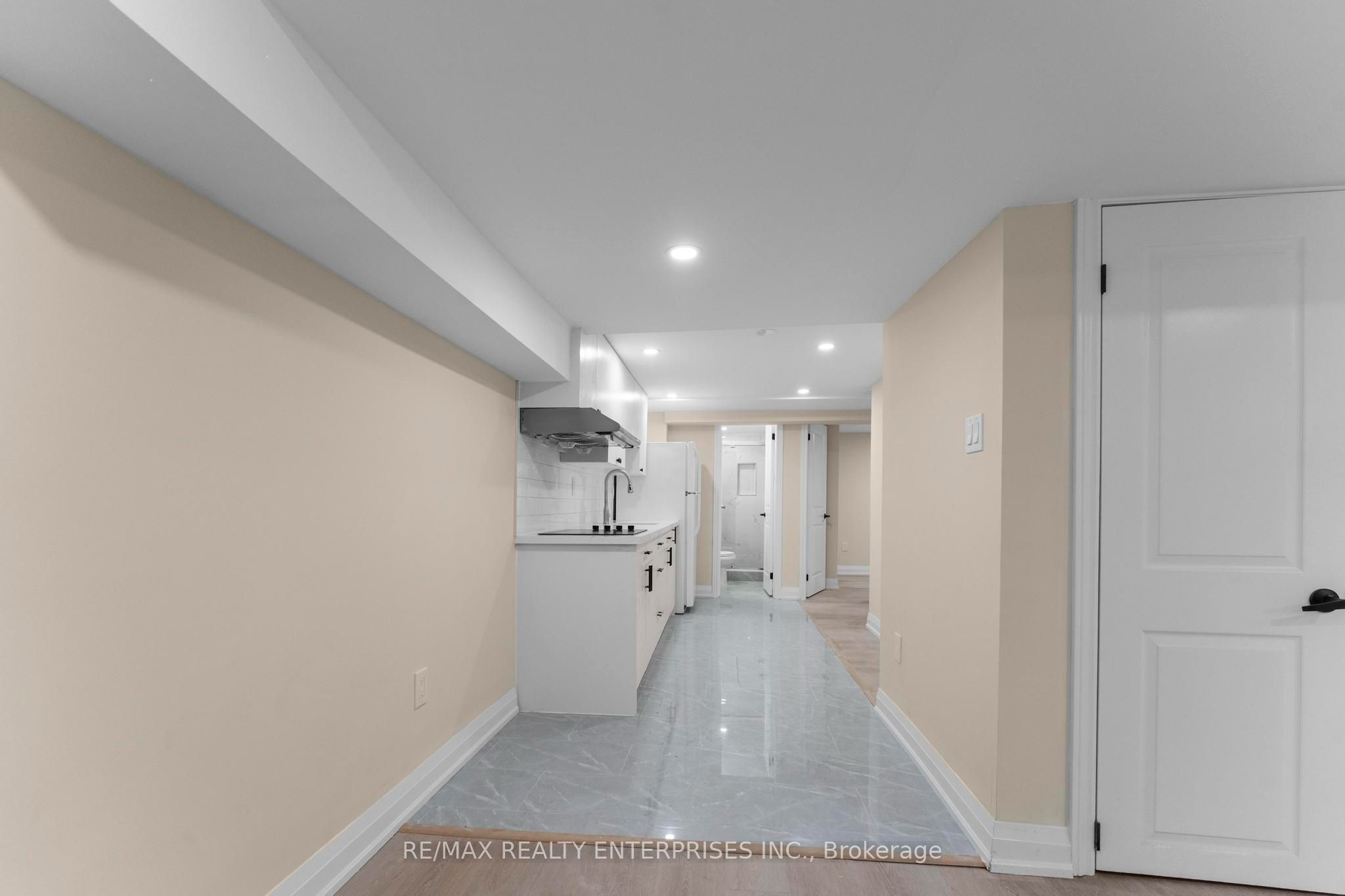 60 Wakelin Terrace Lower - 2 Bedroom Property Photo 2