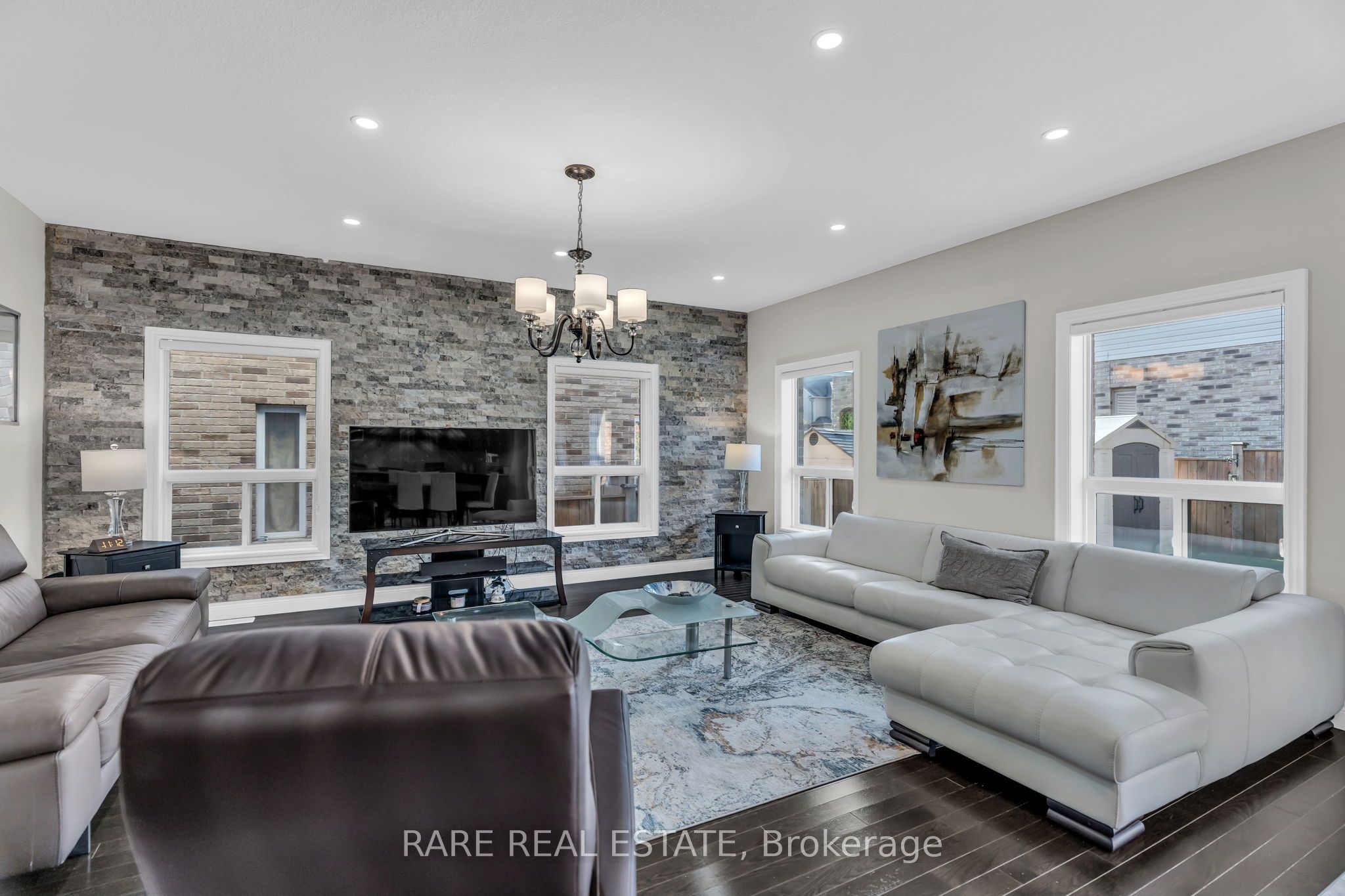 753 Pasture Rose Street Property Photo 4