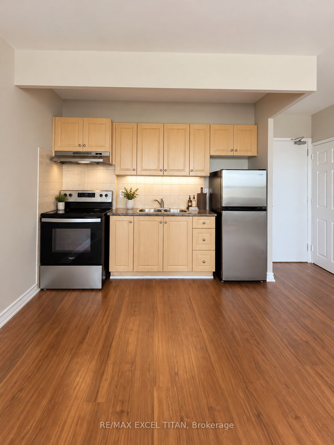 468 Ottawa Street 730d Property Photo 2