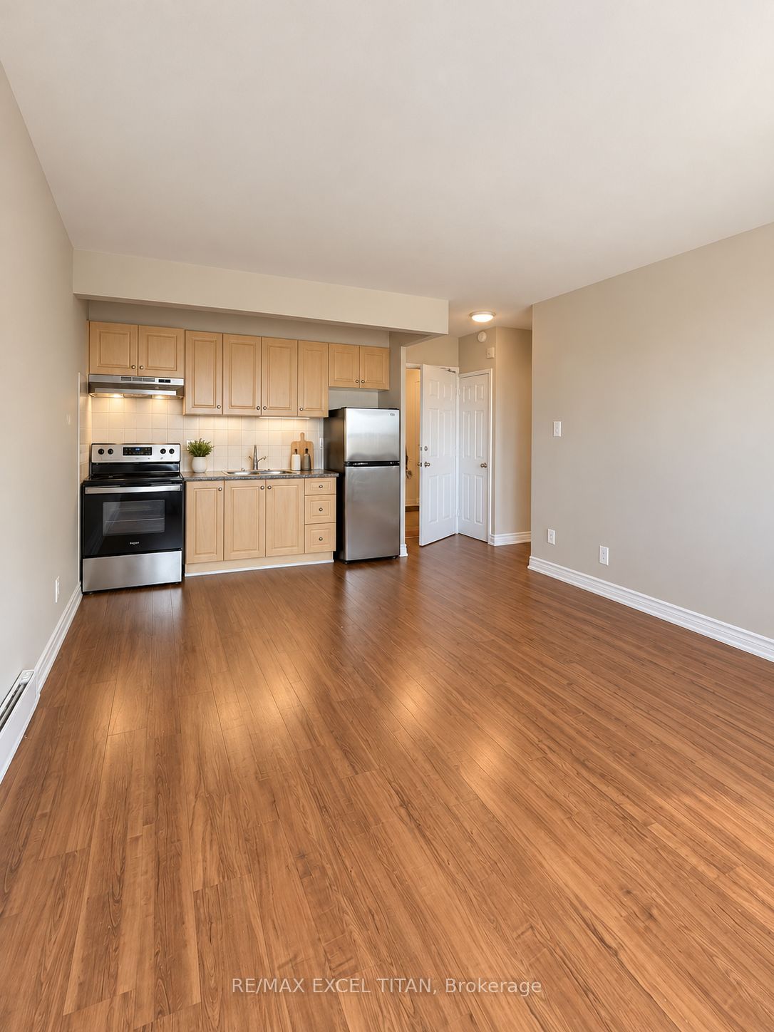 468 Ottawa Street 730d Property Photo 3