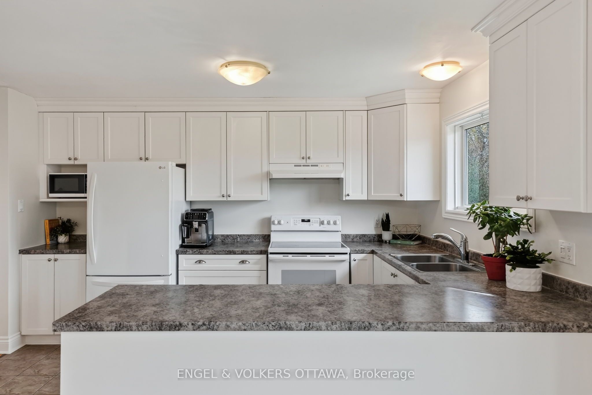 901 Ferguson Road Property Photo 16