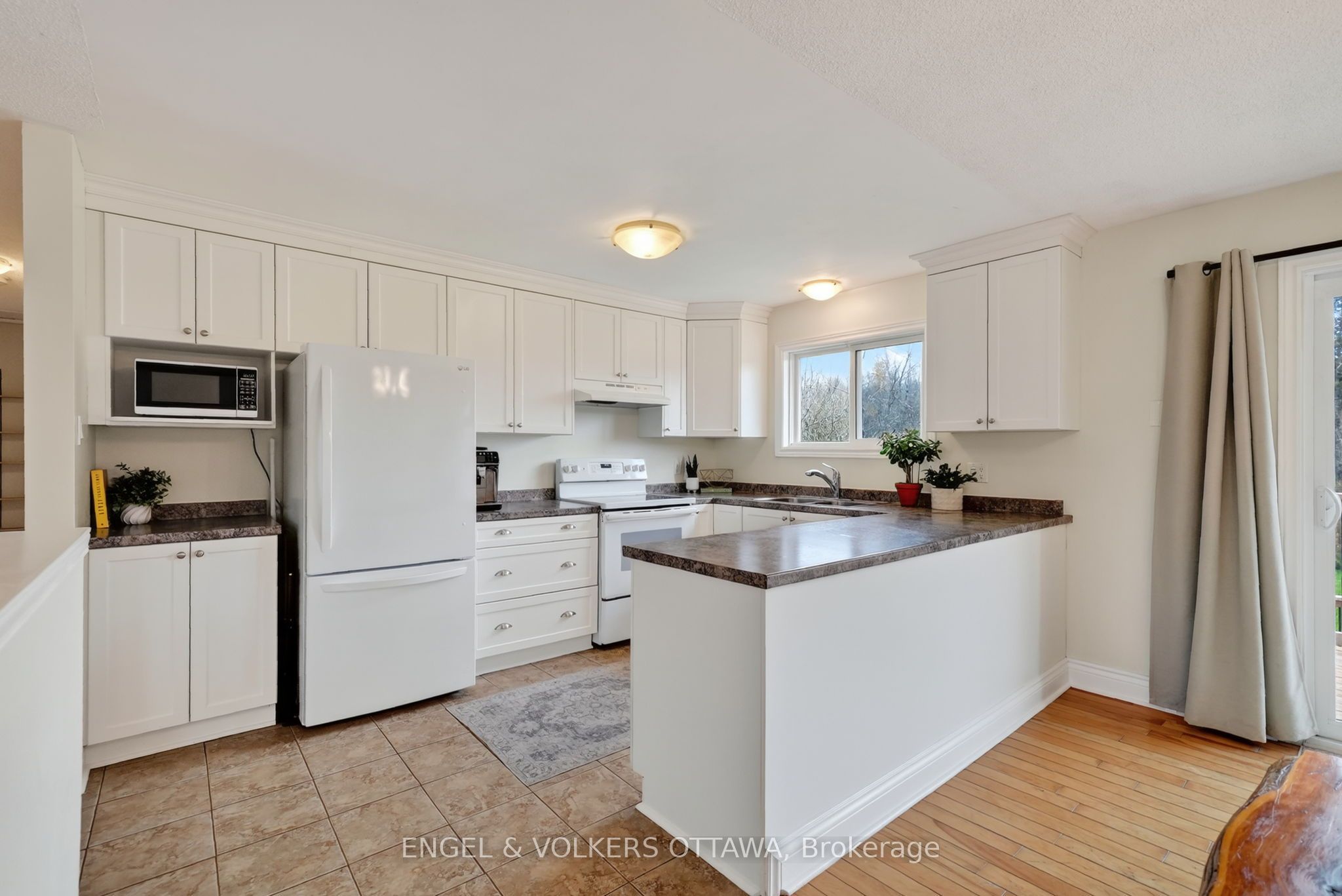 901 Ferguson Road Property Photo 17