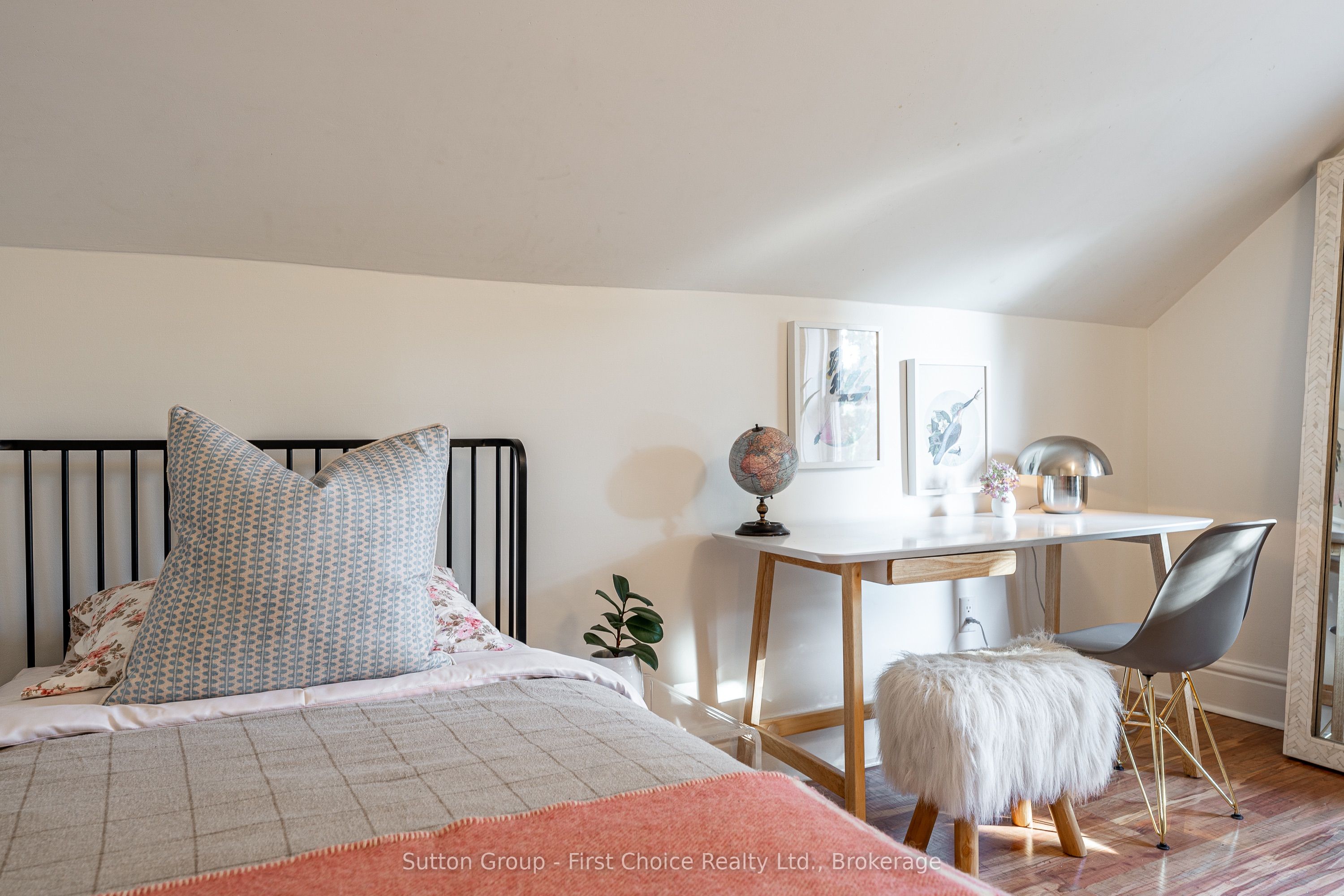 109 Cobourg Street Property Photo 37