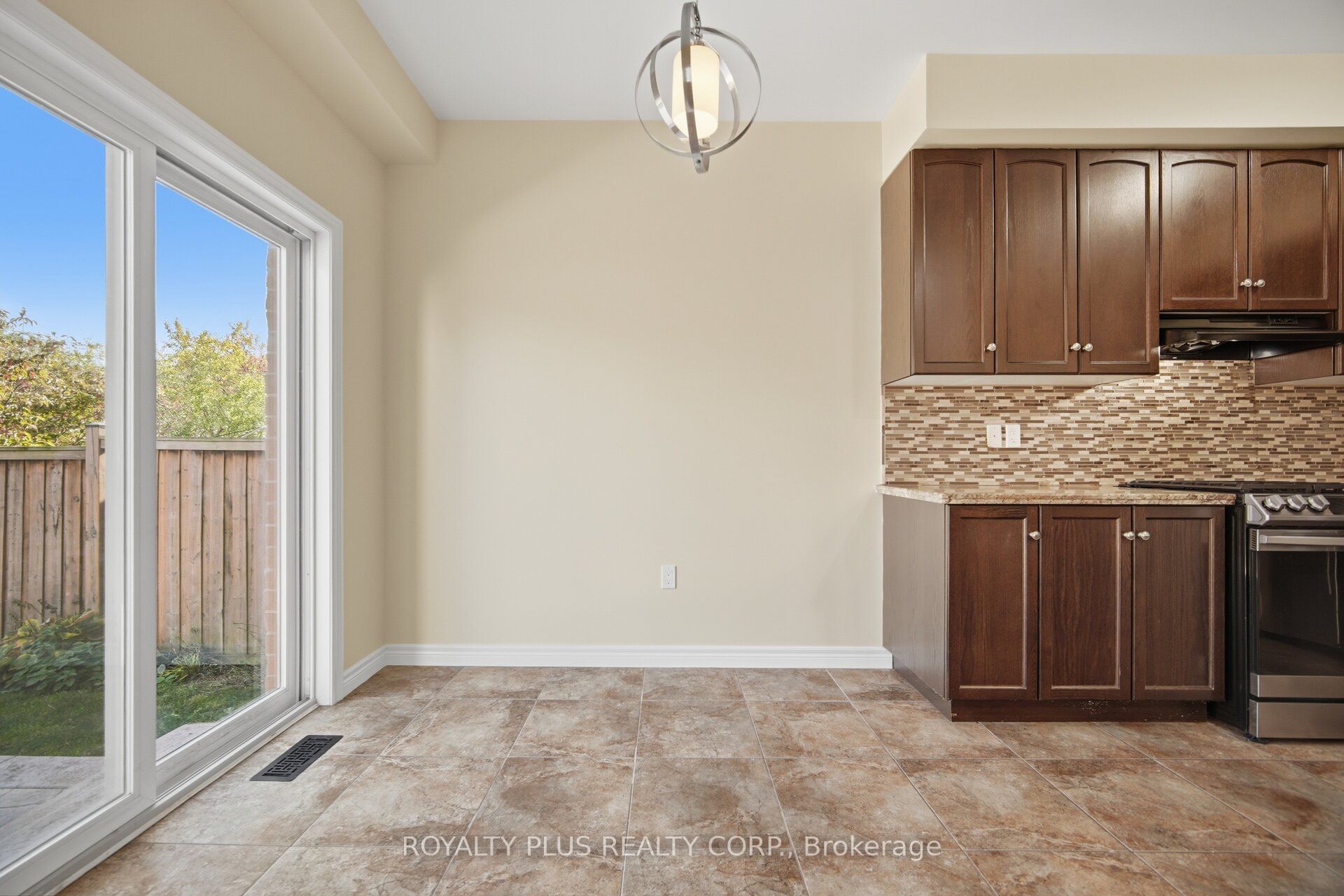 116 Echovalley Drive Property Photo 20