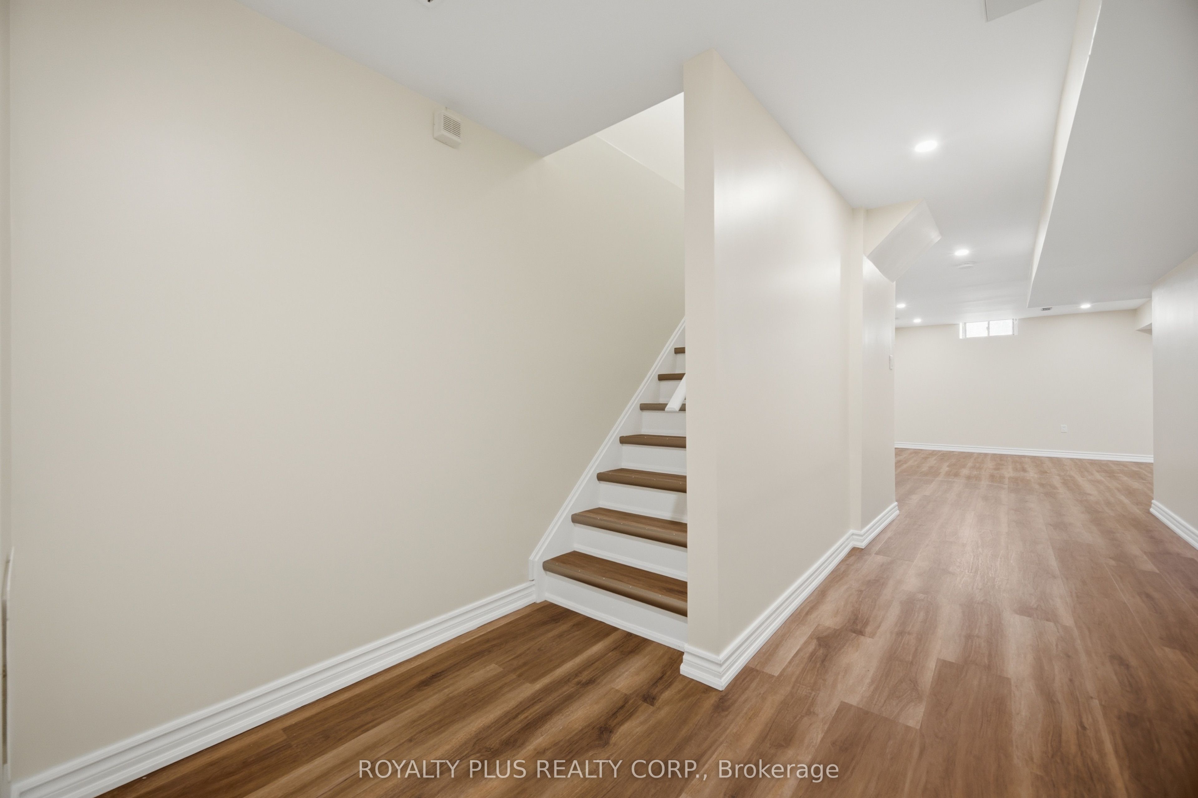 116 Echovalley Drive Property Photo 28