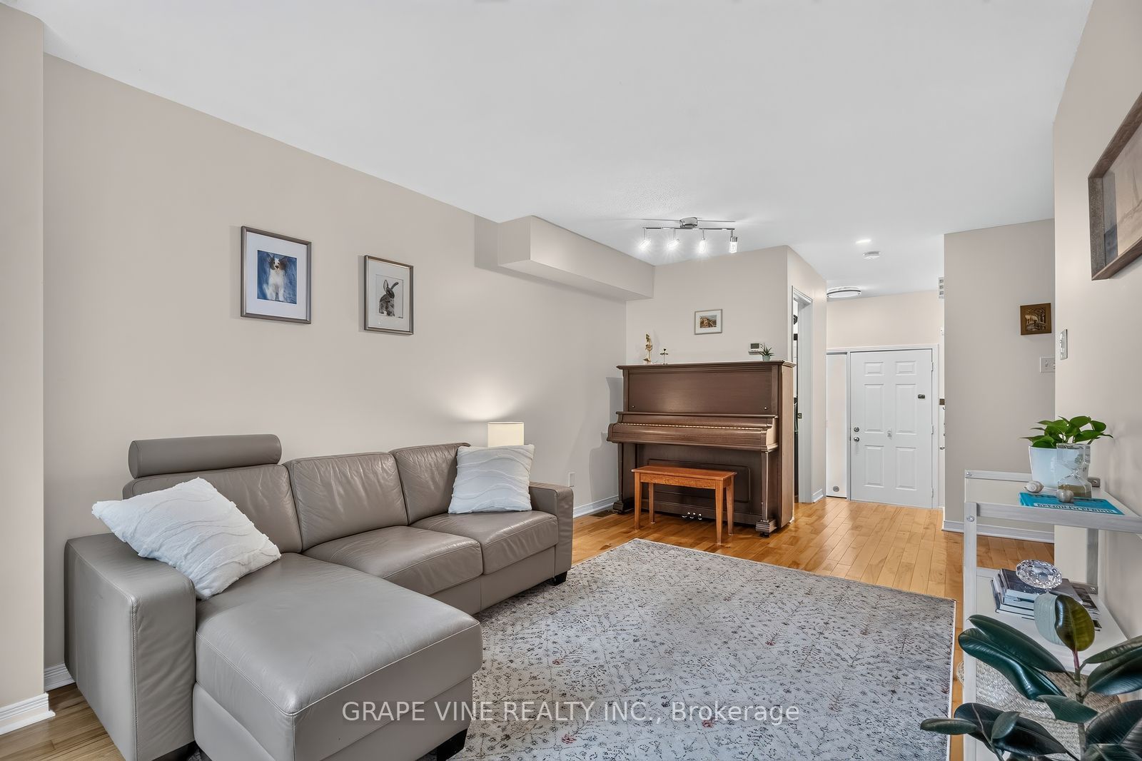 22 Hodgson Court Property Photo 8
