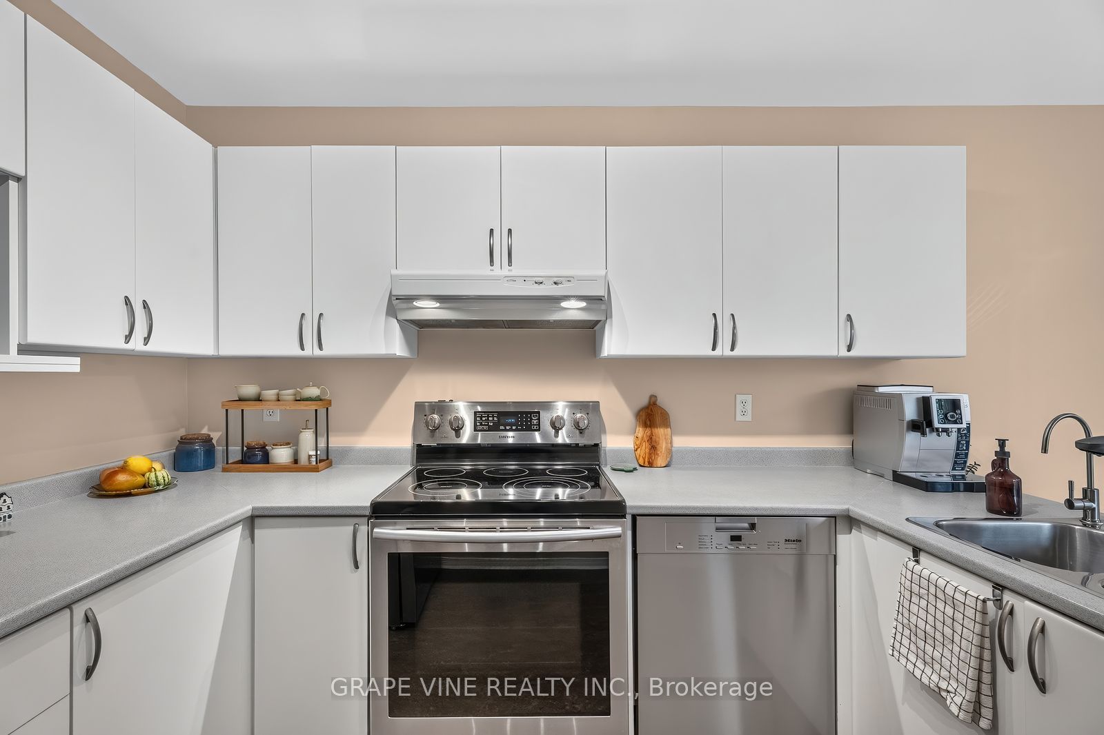 22 Hodgson Court Property Photo 12