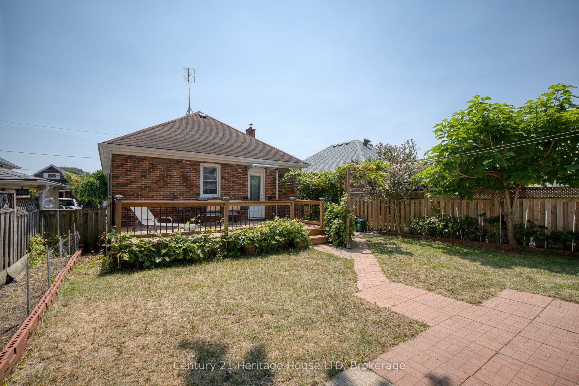 6477 Barker Street Property Photo 30