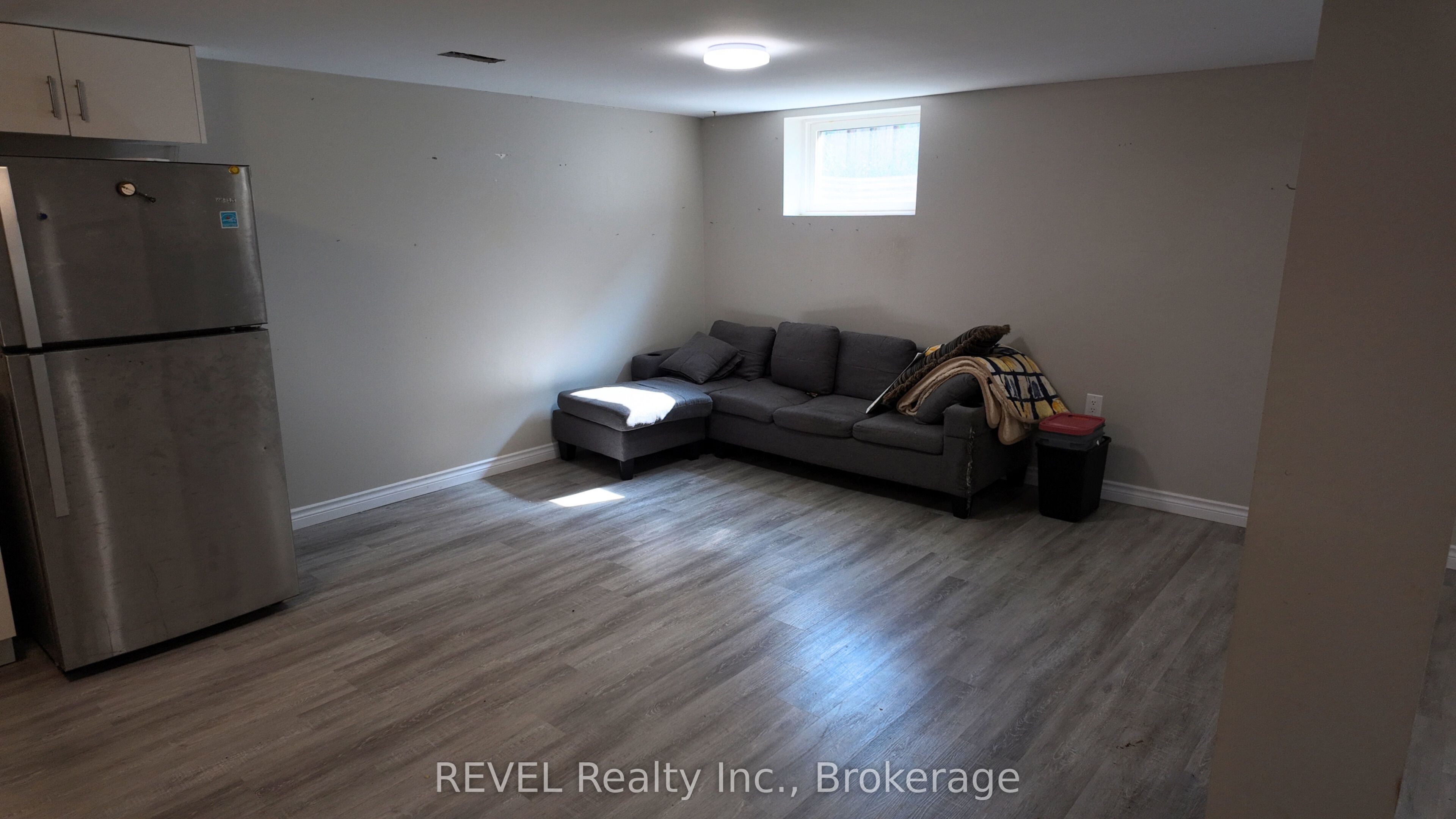 12 Glendale Drive Property Photo 6