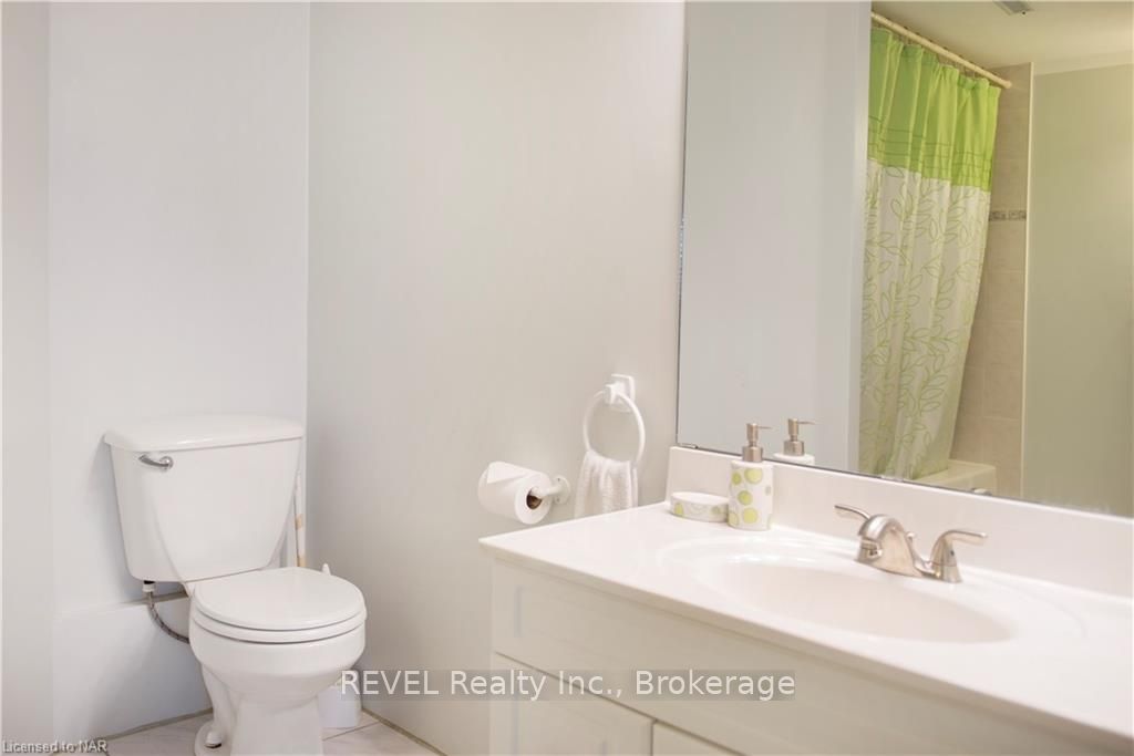 5914 Frontenac Street Property Photo 8
