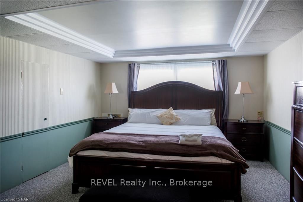 5914 Frontenac Street Property Photo 10