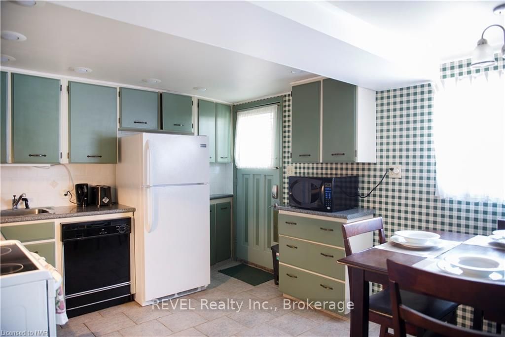 5914 Frontenac Street Property Photo 13