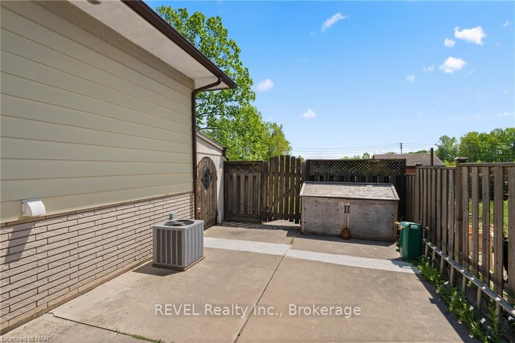 5914 Frontenac Street Property Photo 17