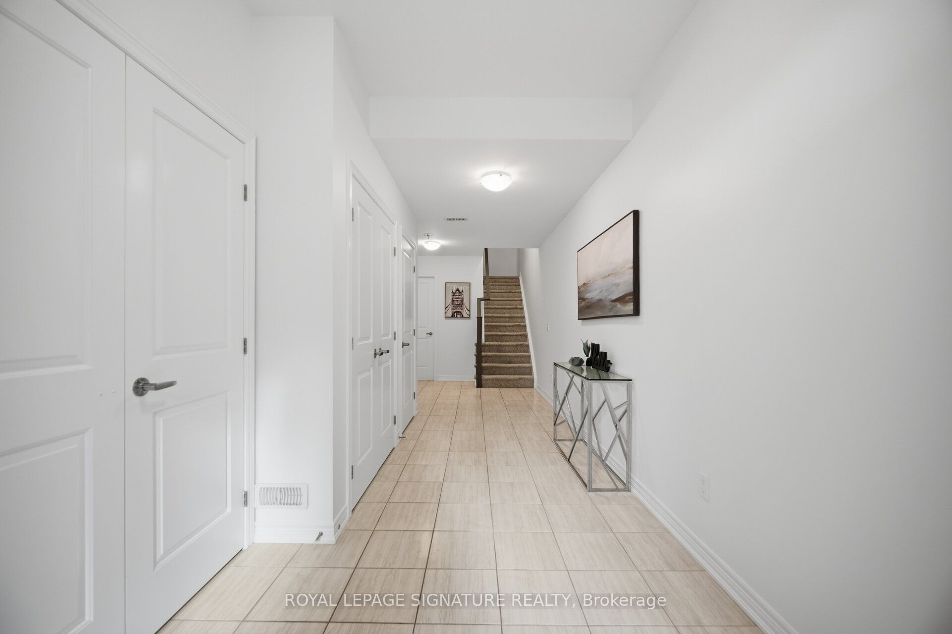 1 Ridgeside Lane Property Photo 6