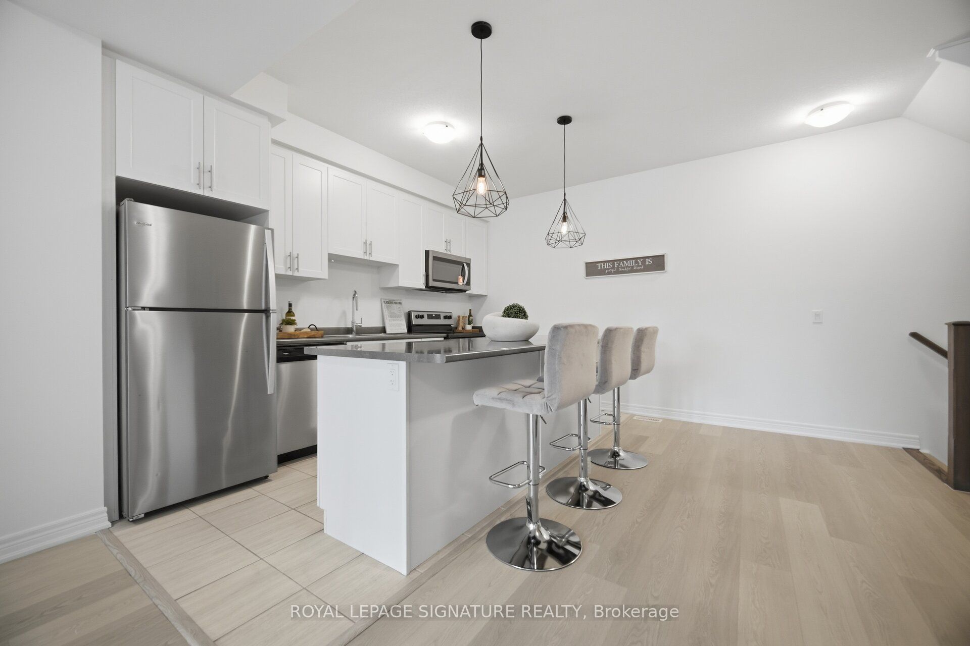 1 Ridgeside Lane Property Photo 9