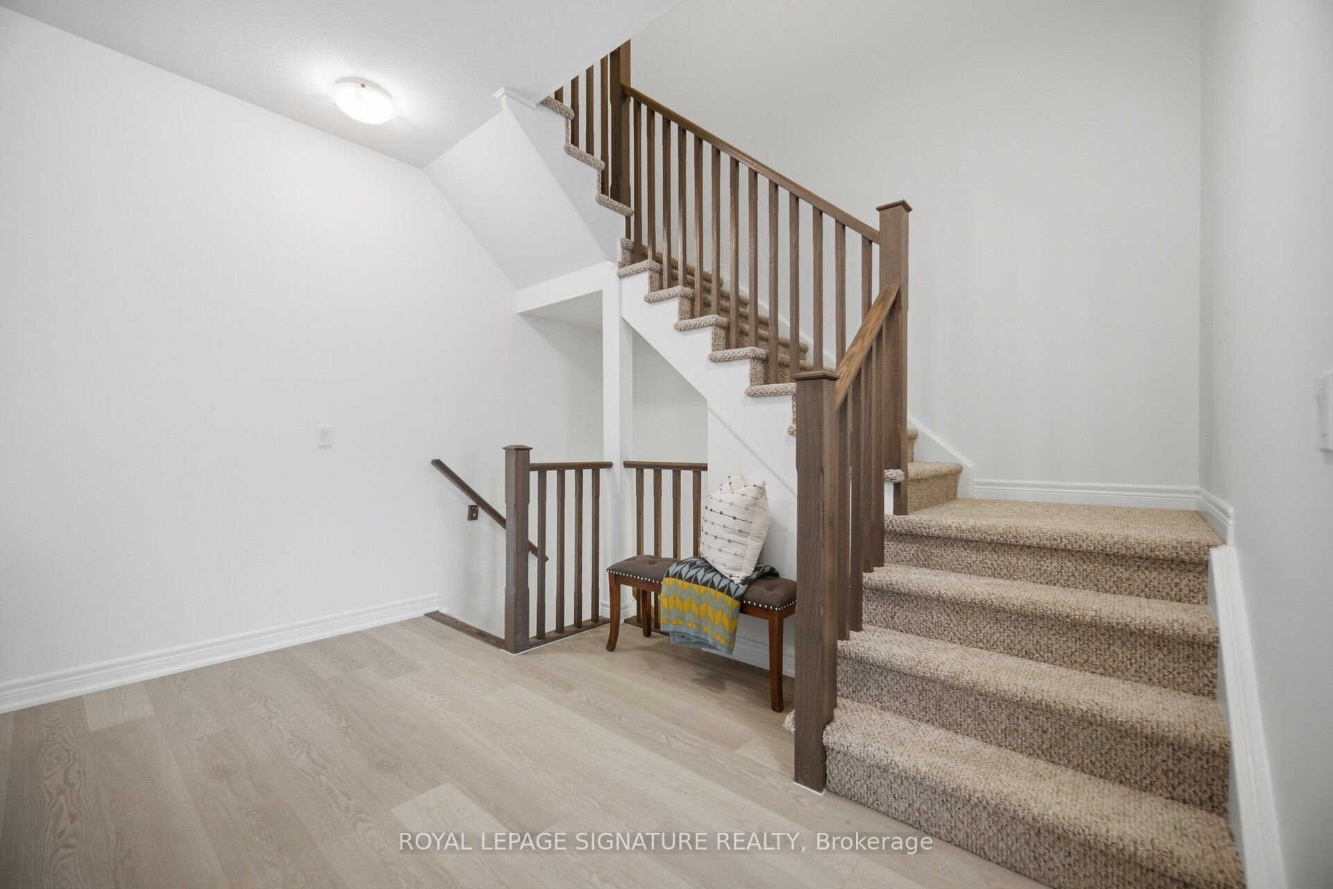 1 Ridgeside Lane Property Photo 22