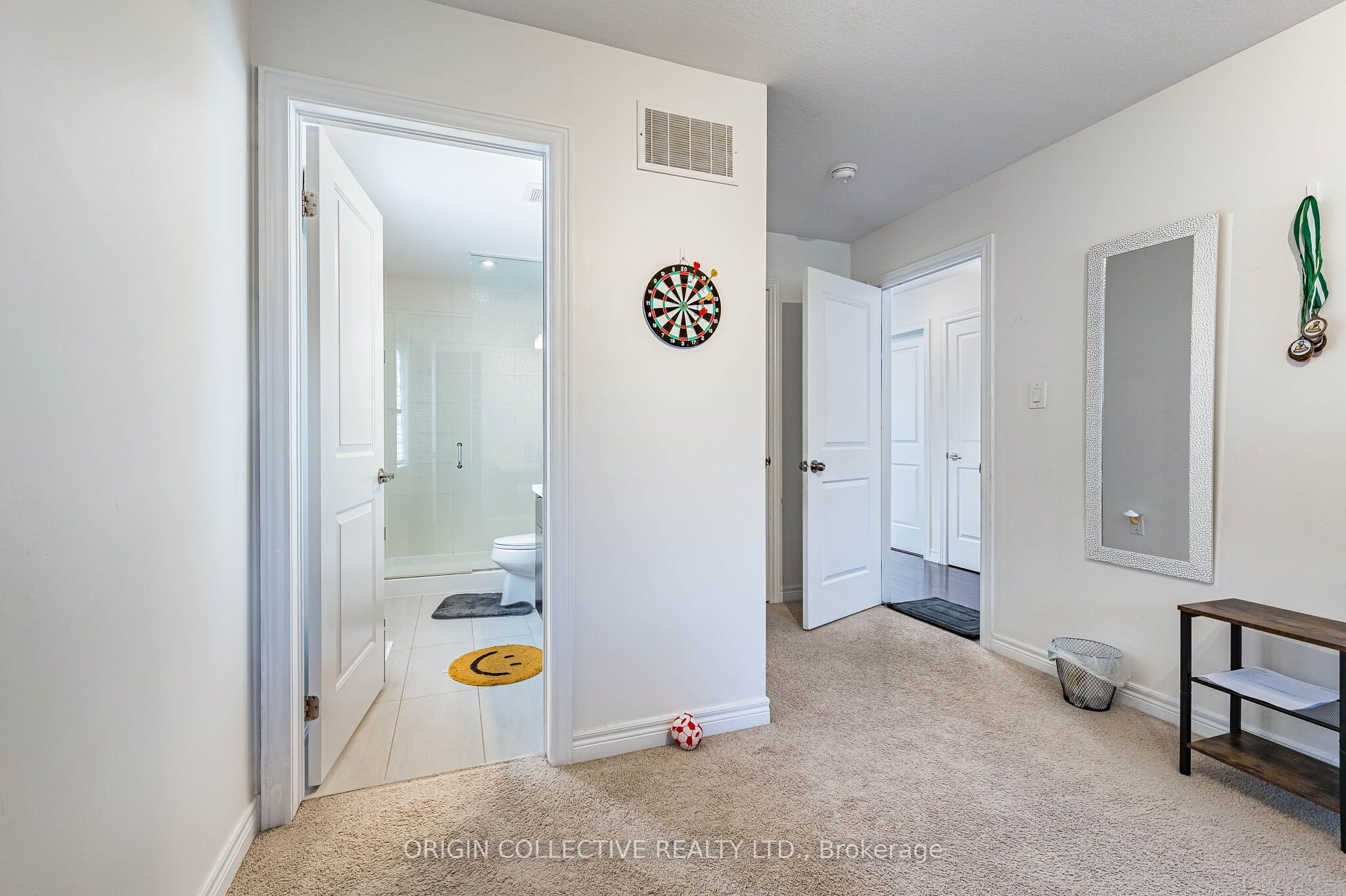 136 Westbank Trail E Property Photo 29