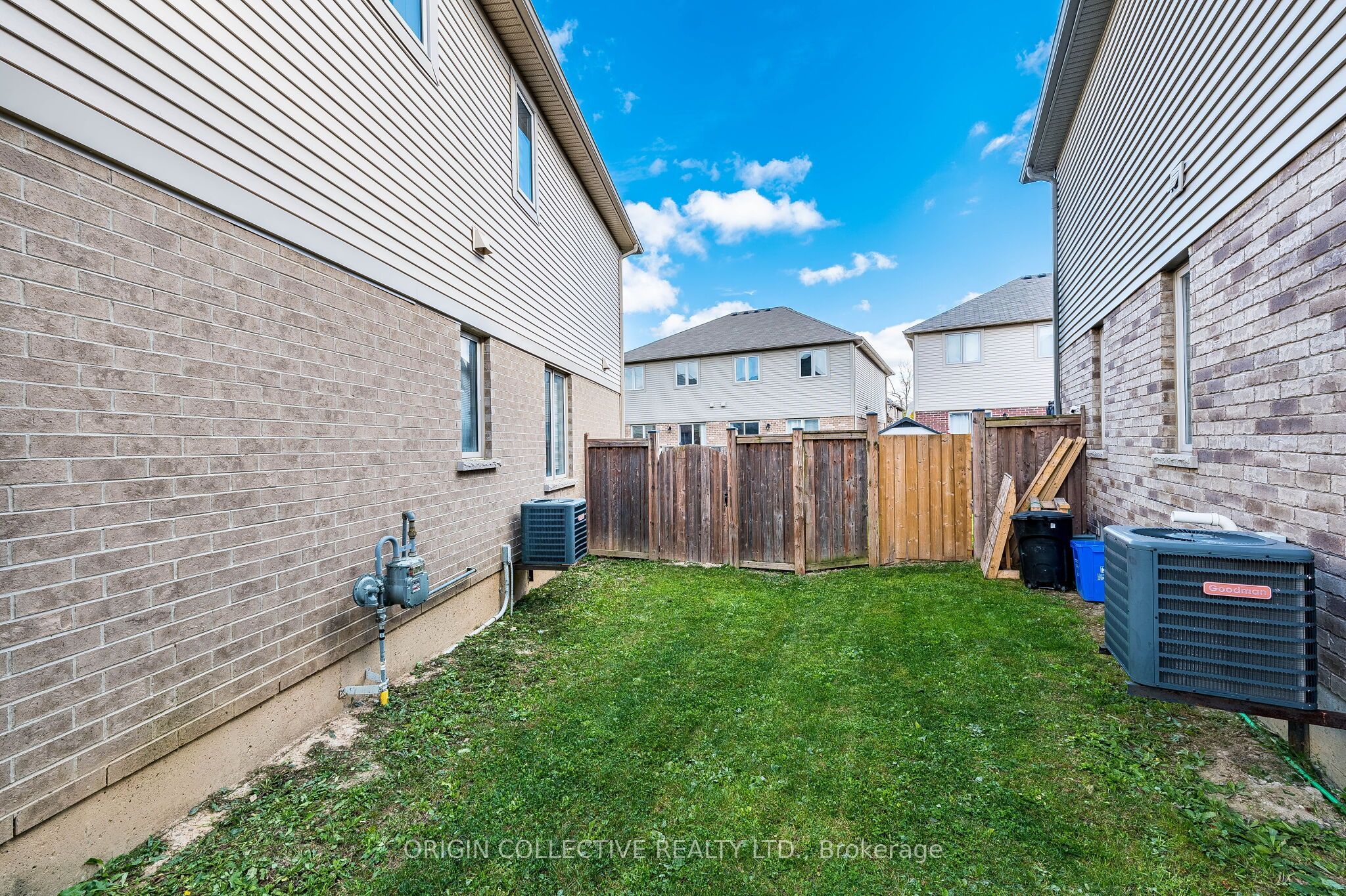 136 Westbank Trail E Property Photo 46