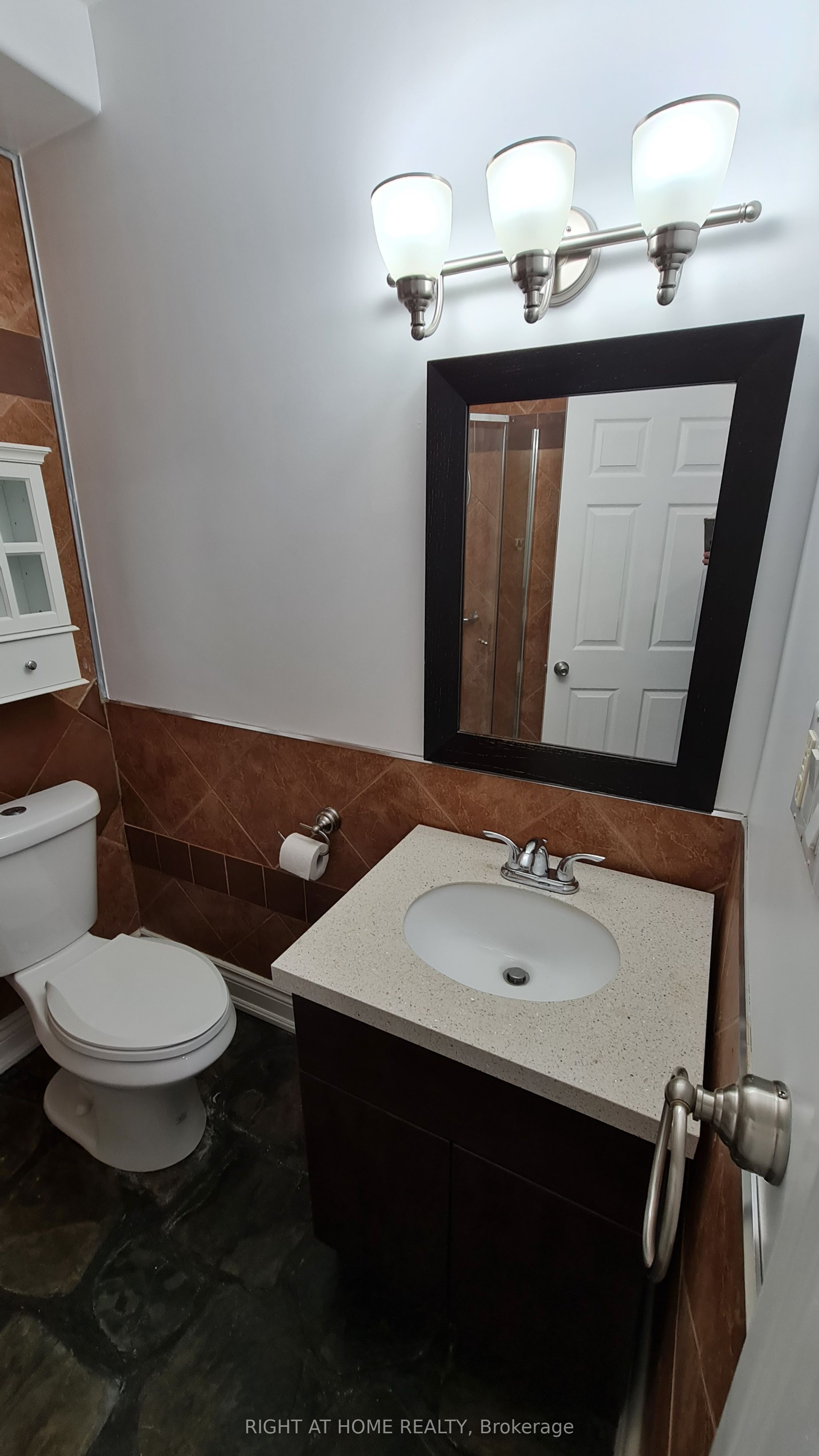 172 Lena Crescent 2 Property Photo 16