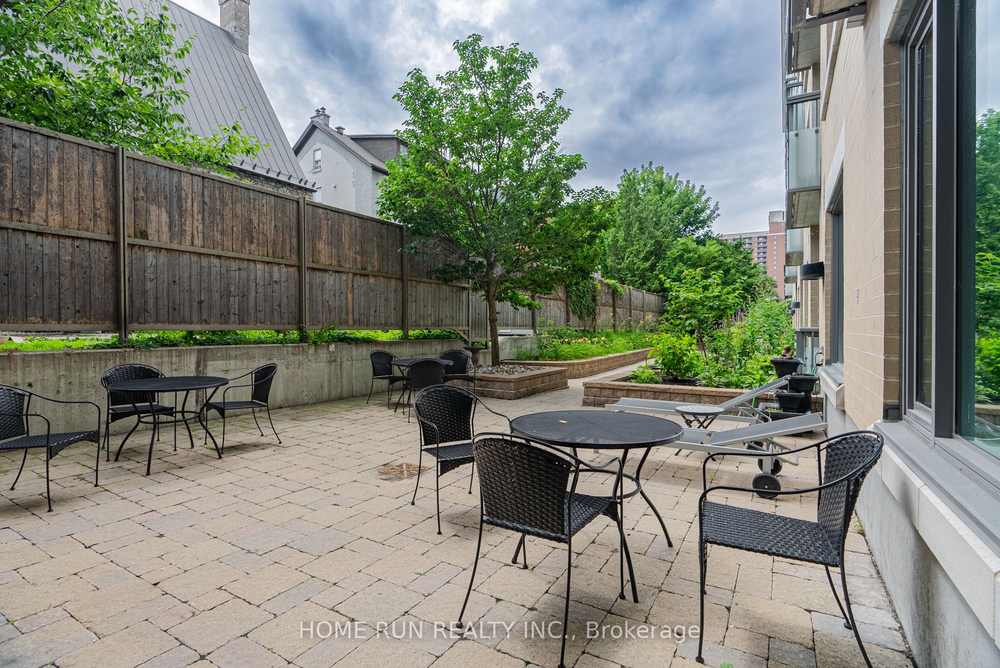 238 Besserer Street 1407 Property Photo 5