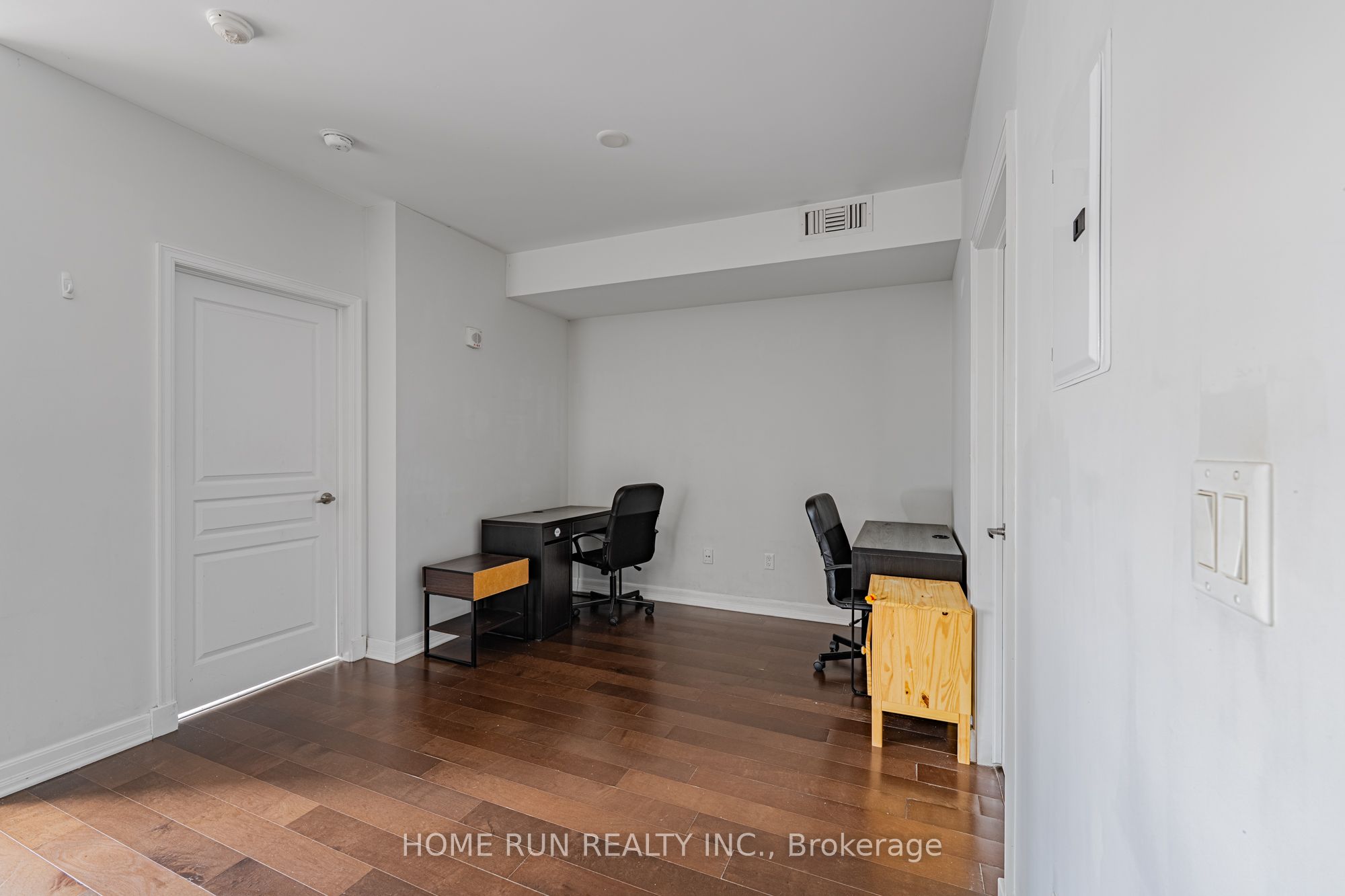 238 Besserer Street 1407 Property Photo 25