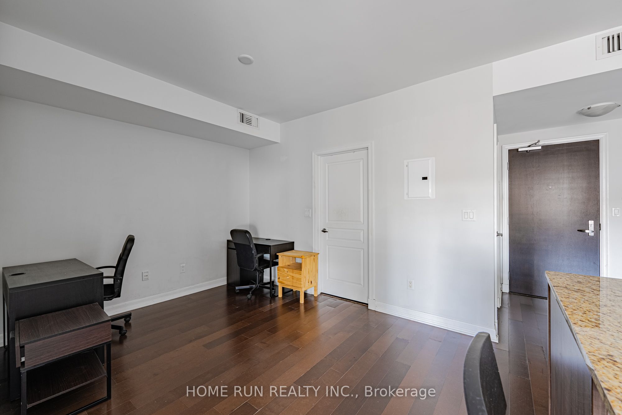 238 Besserer Street 1407 Property Photo 26