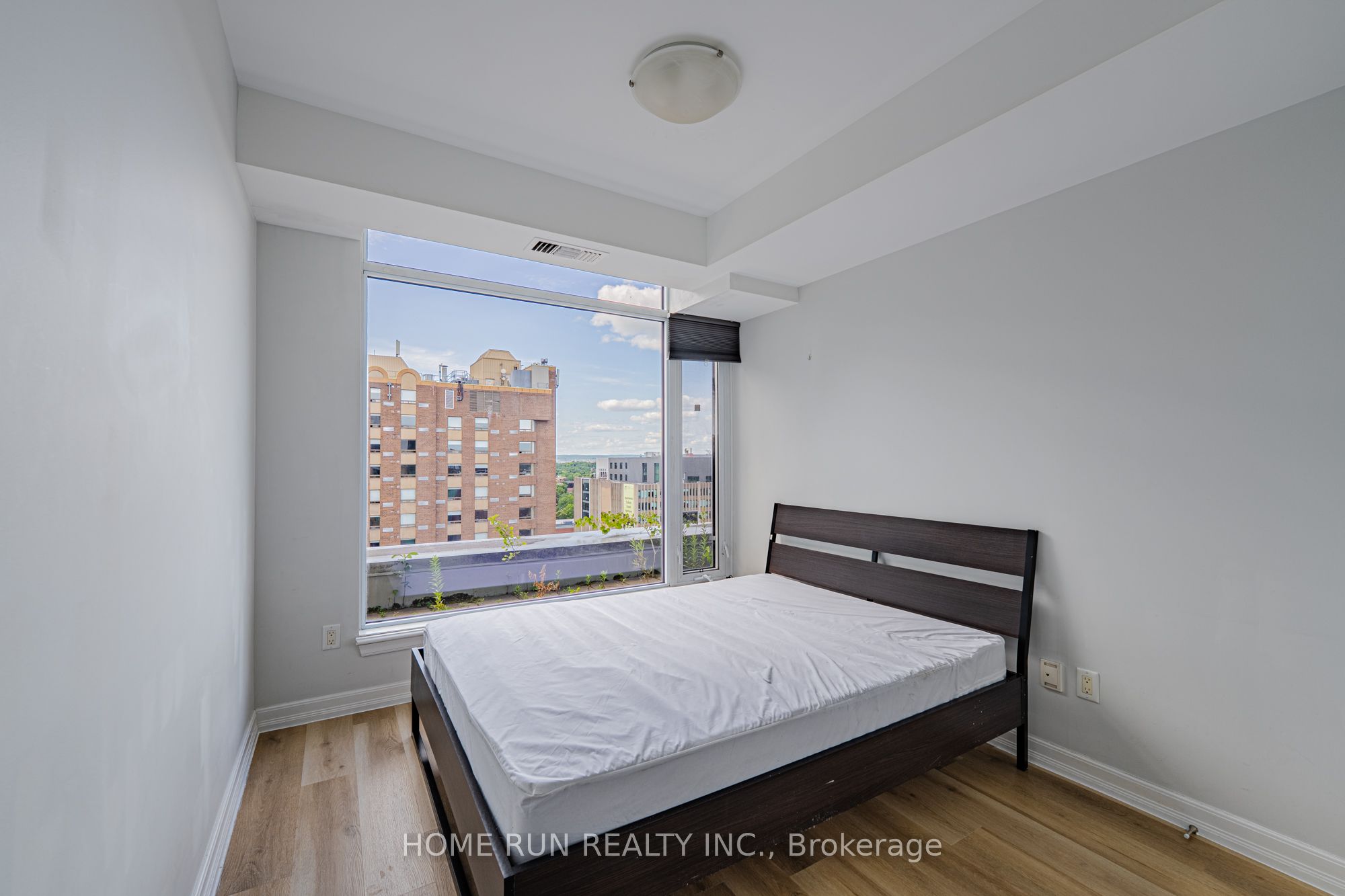 238 Besserer Street 1407 Property Photo 32