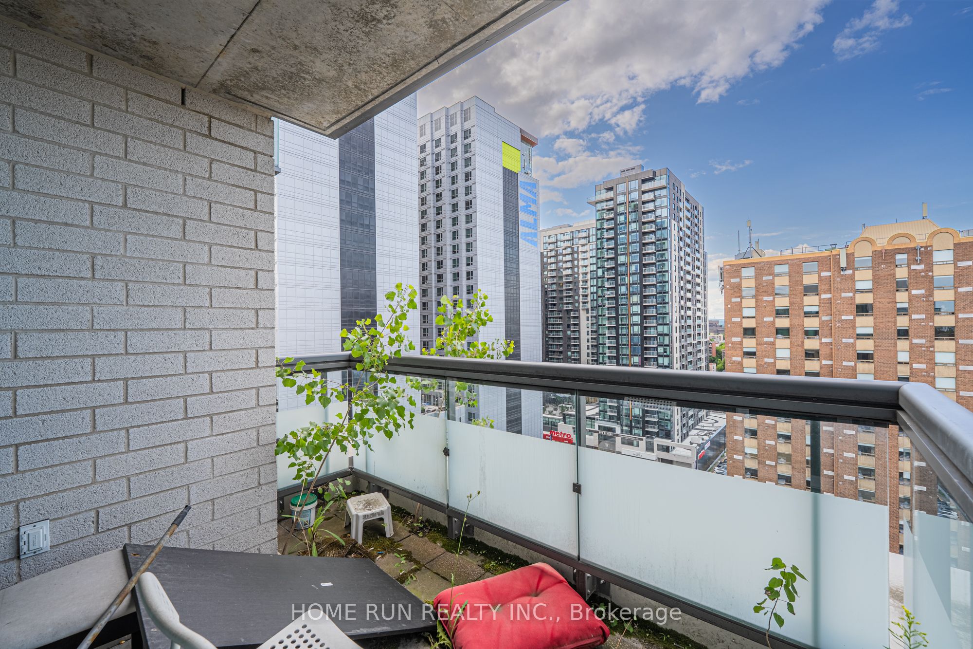238 Besserer Street 1407 Property Photo 34
