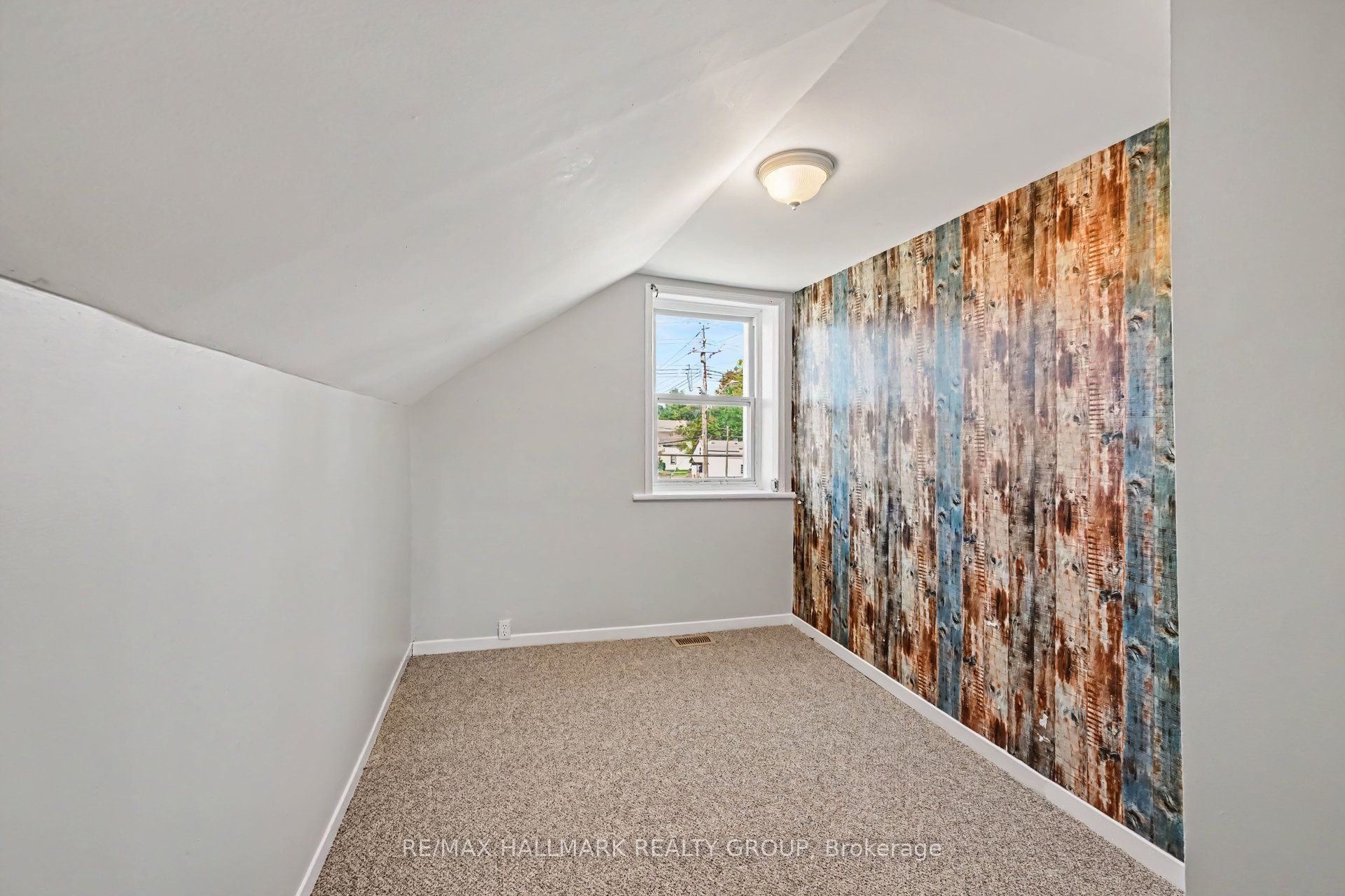 216 Bell Street 1 Property Photo 8