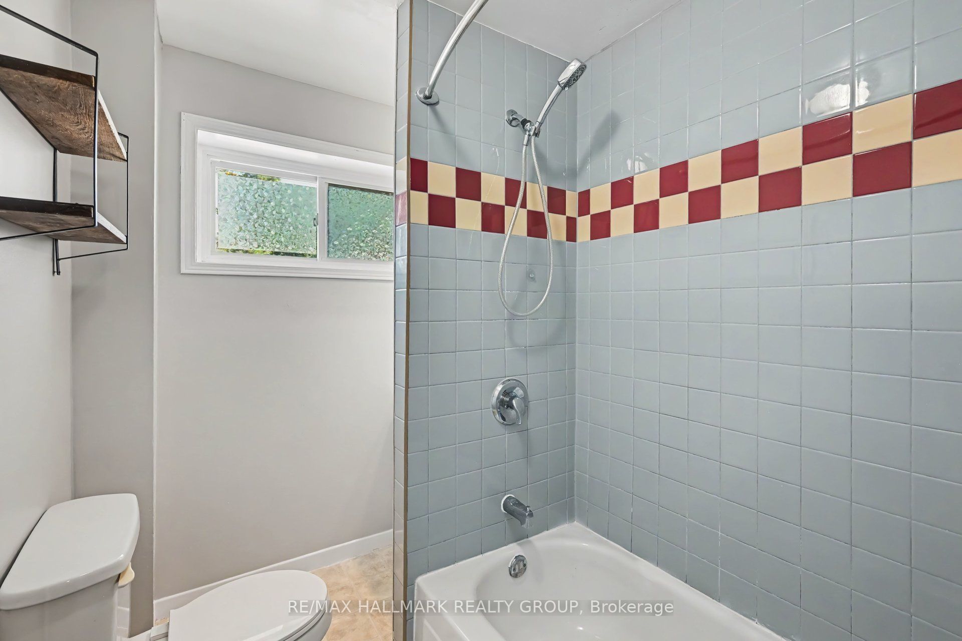 216 Bell Street 1 Property Photo 9