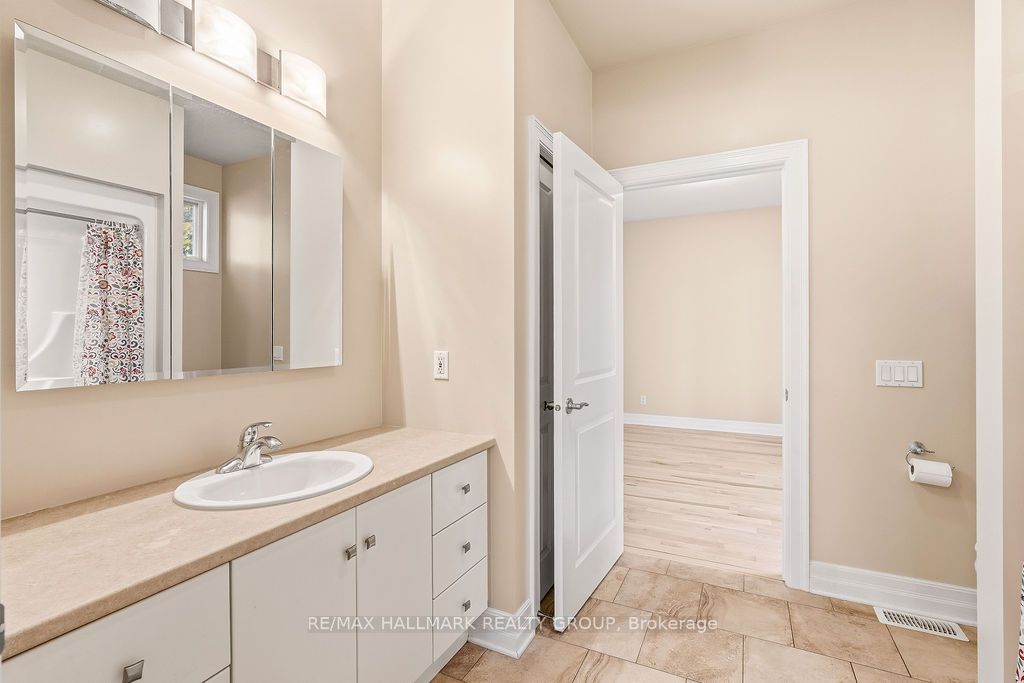 5 Oriole Drive Property Photo 13