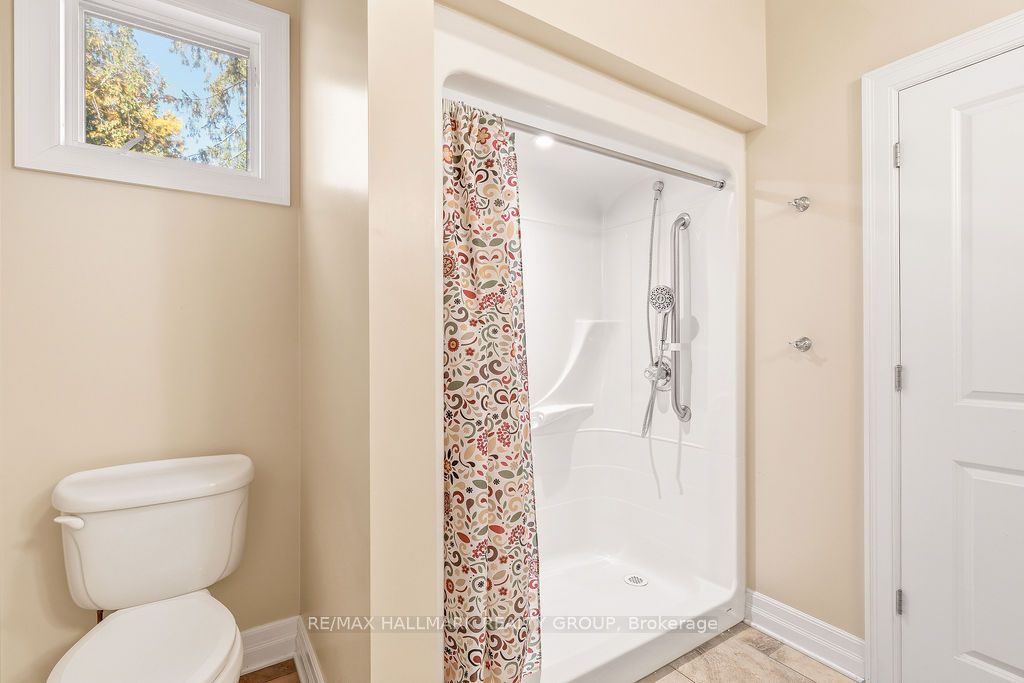 5 Oriole Drive Property Photo 14