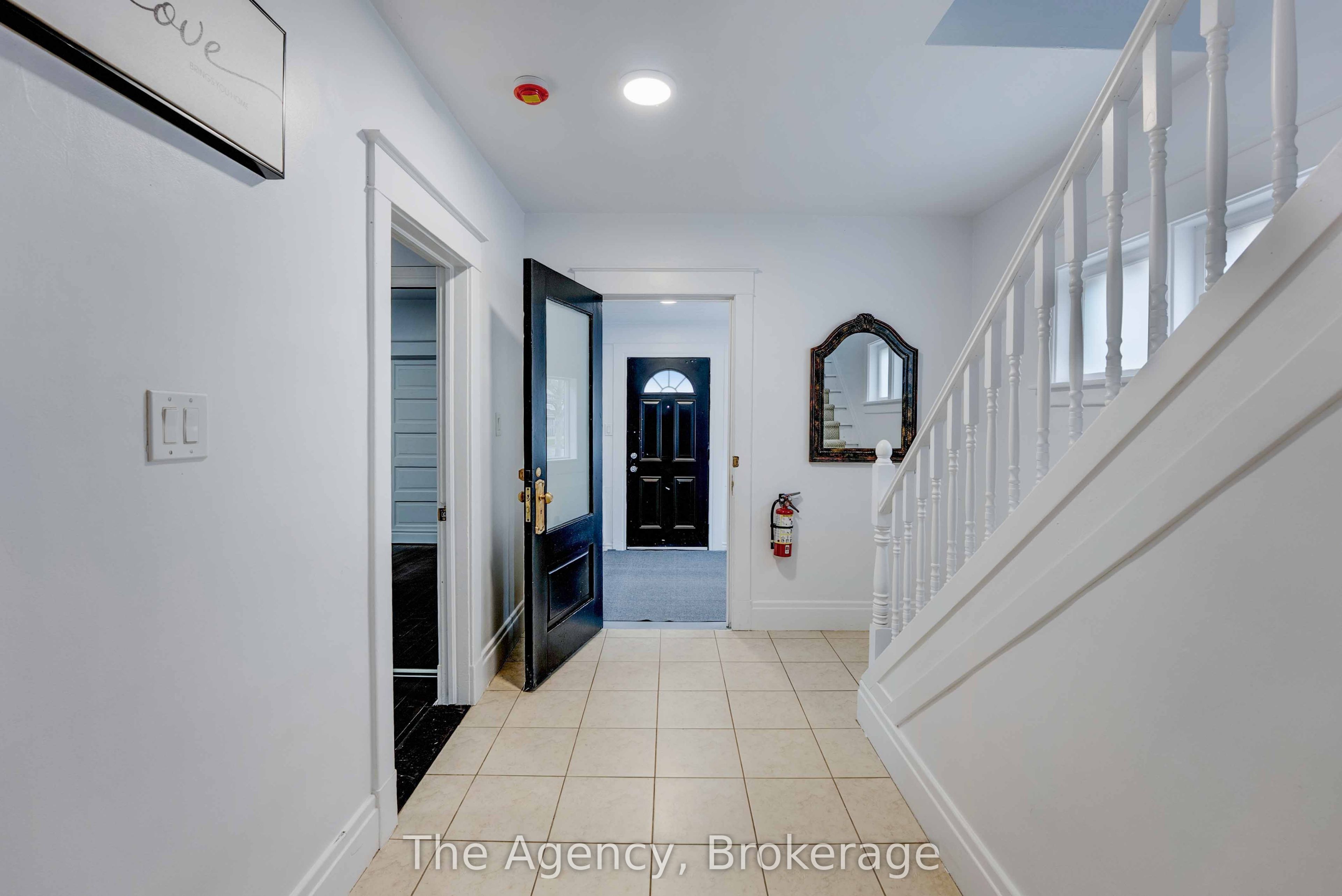 6499 Thorold Stone Road Property Photo 5