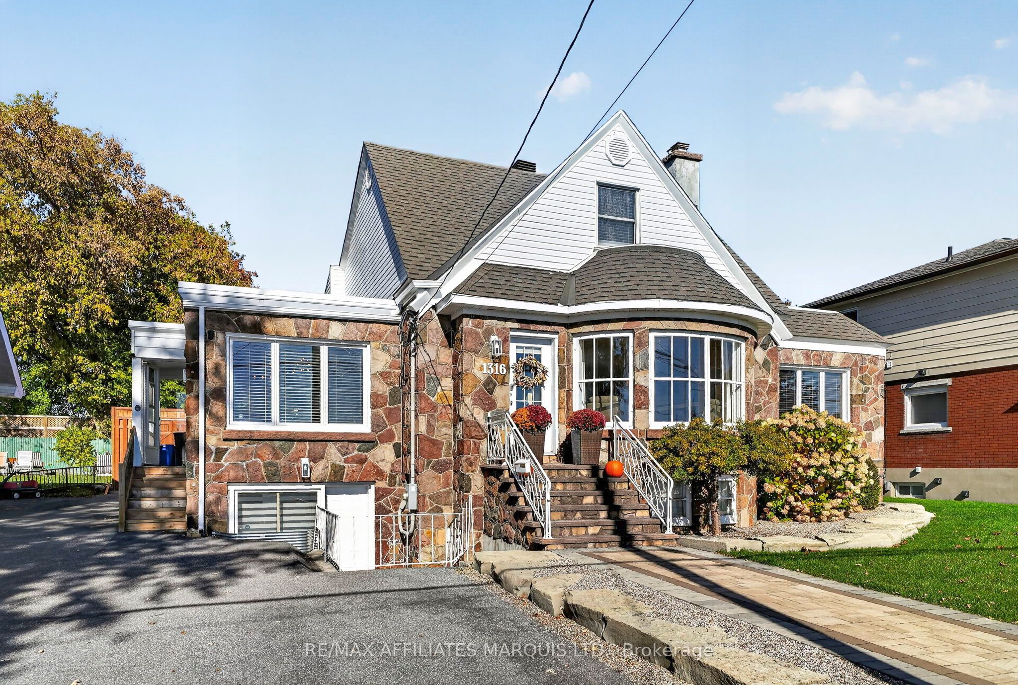 1316 Montreal Road Property Photo 1