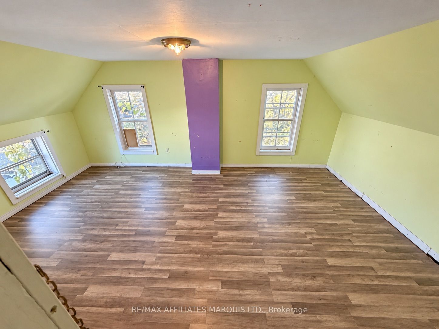 32 High Street Property Photo 9