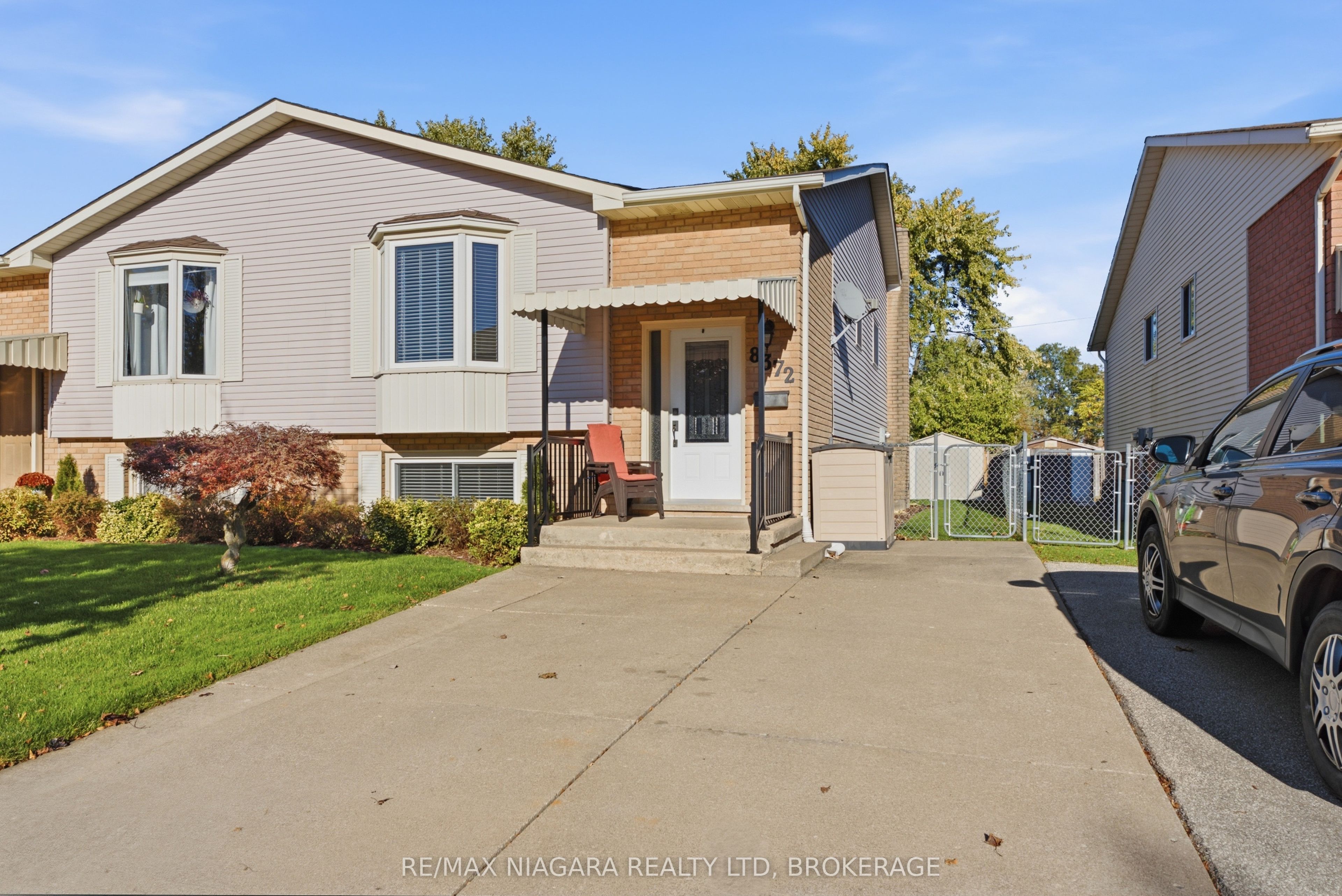8372 Mundare Crescent Property Photo 1