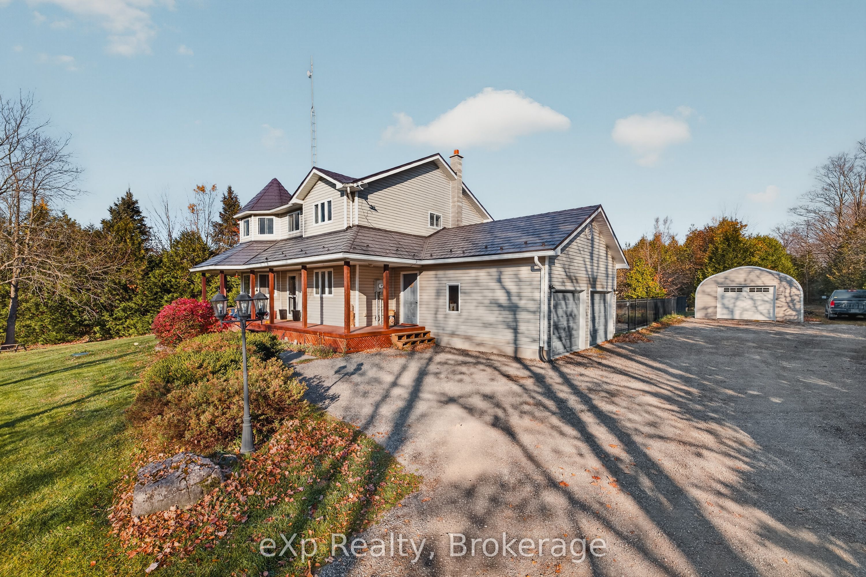 447153 10th Concession Property Photo 1