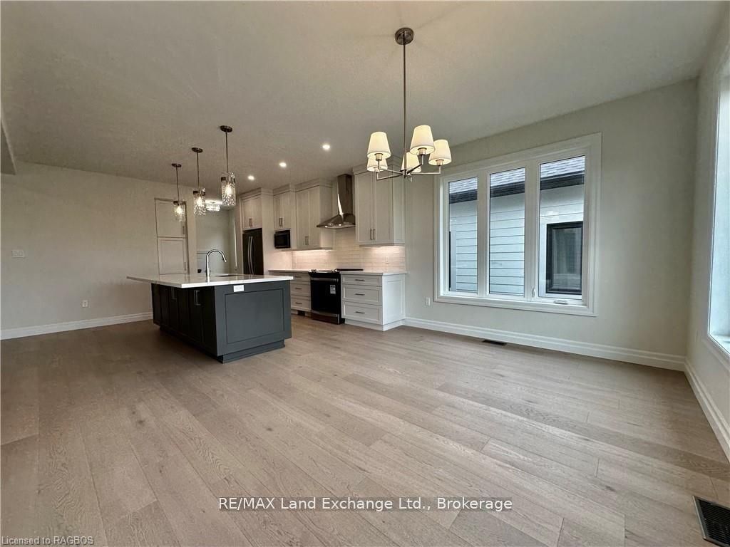 110 Inverness Street N Property Photo 6
