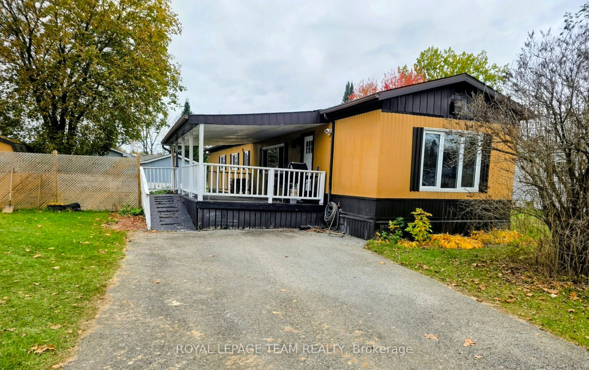 114 N Hutt Road N Property Photo 1