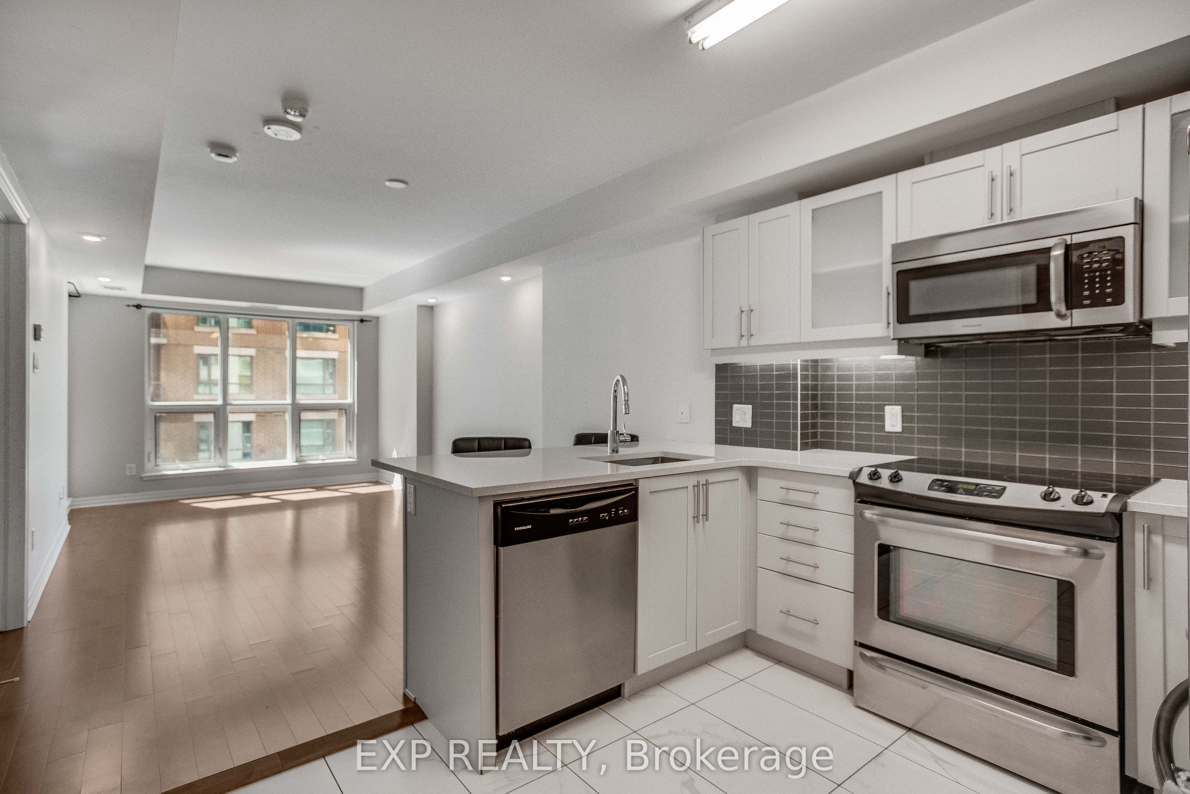 195 Besserer Street 405 Property Photo 4