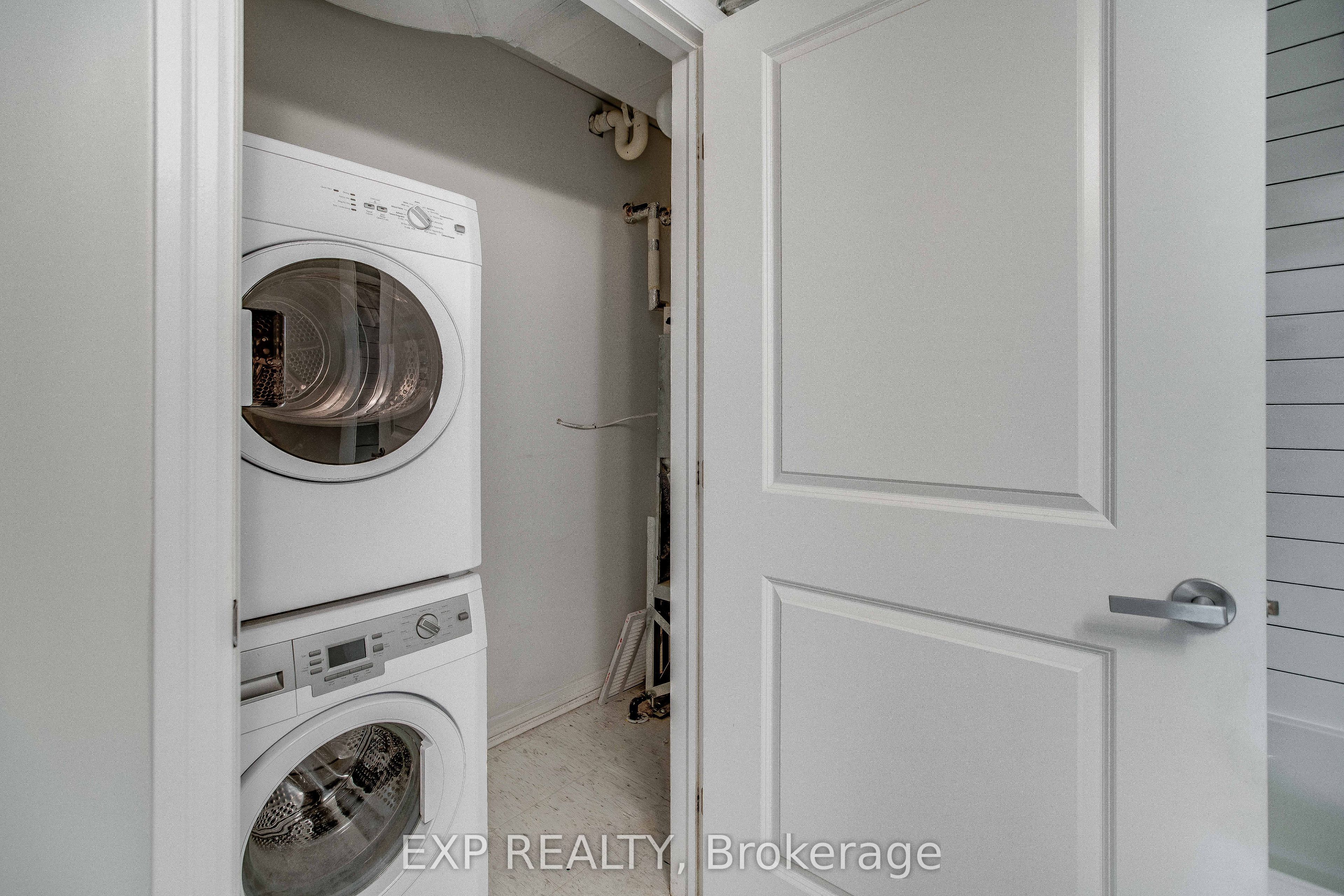195 Besserer Street 405 Property Photo 17