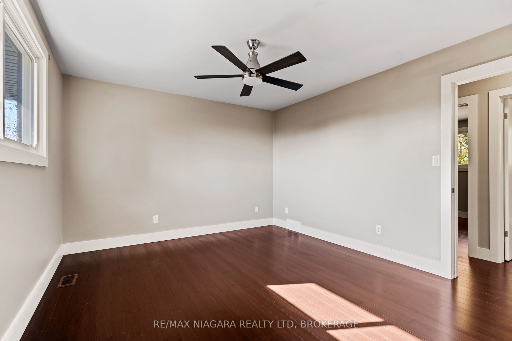 6524 Glengate Street Property Photo 23